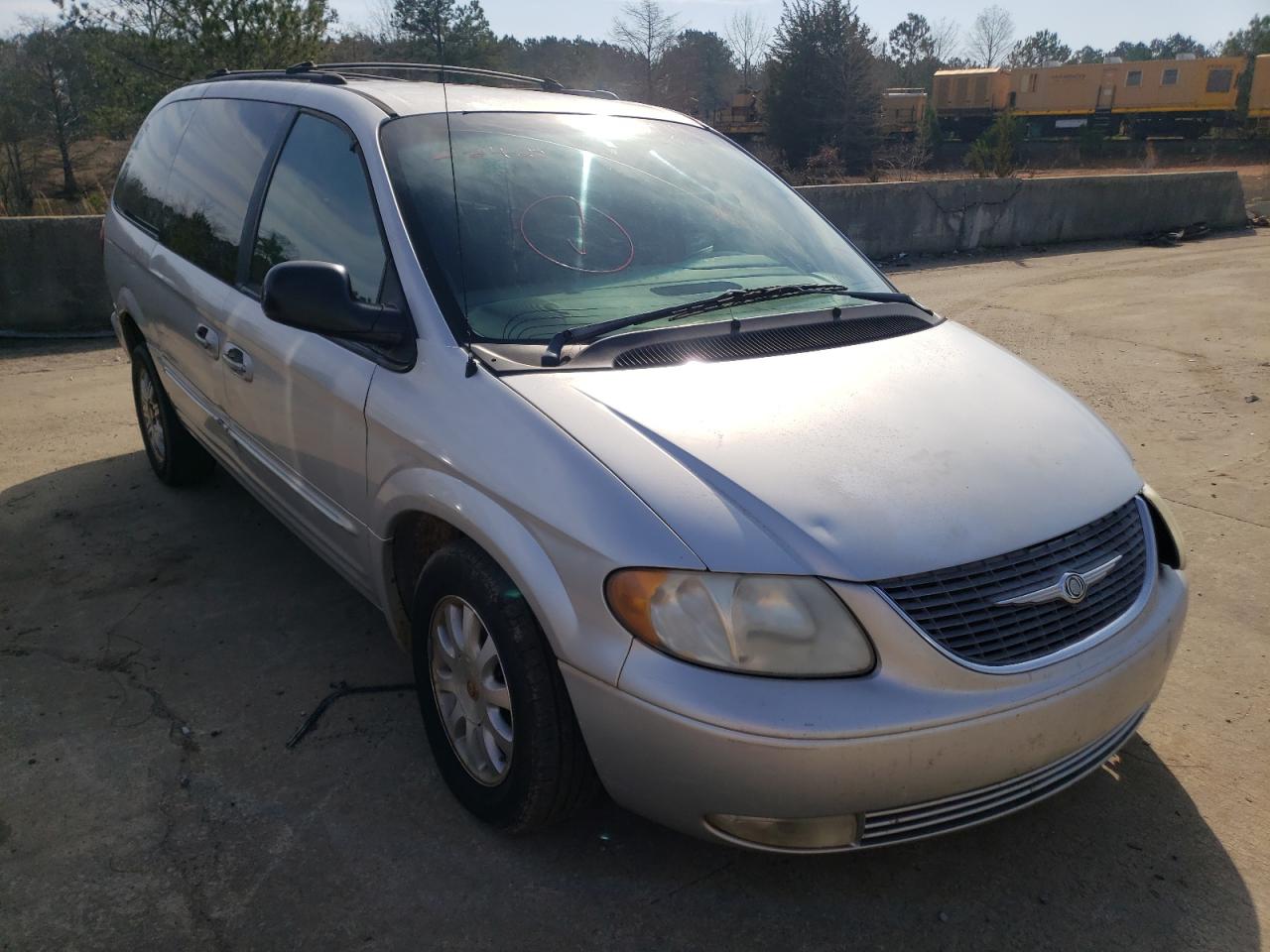 Photo 1 from auction – 2002 CHRYSLER TOWN & COU with VIN 2C4GP54L42R539077