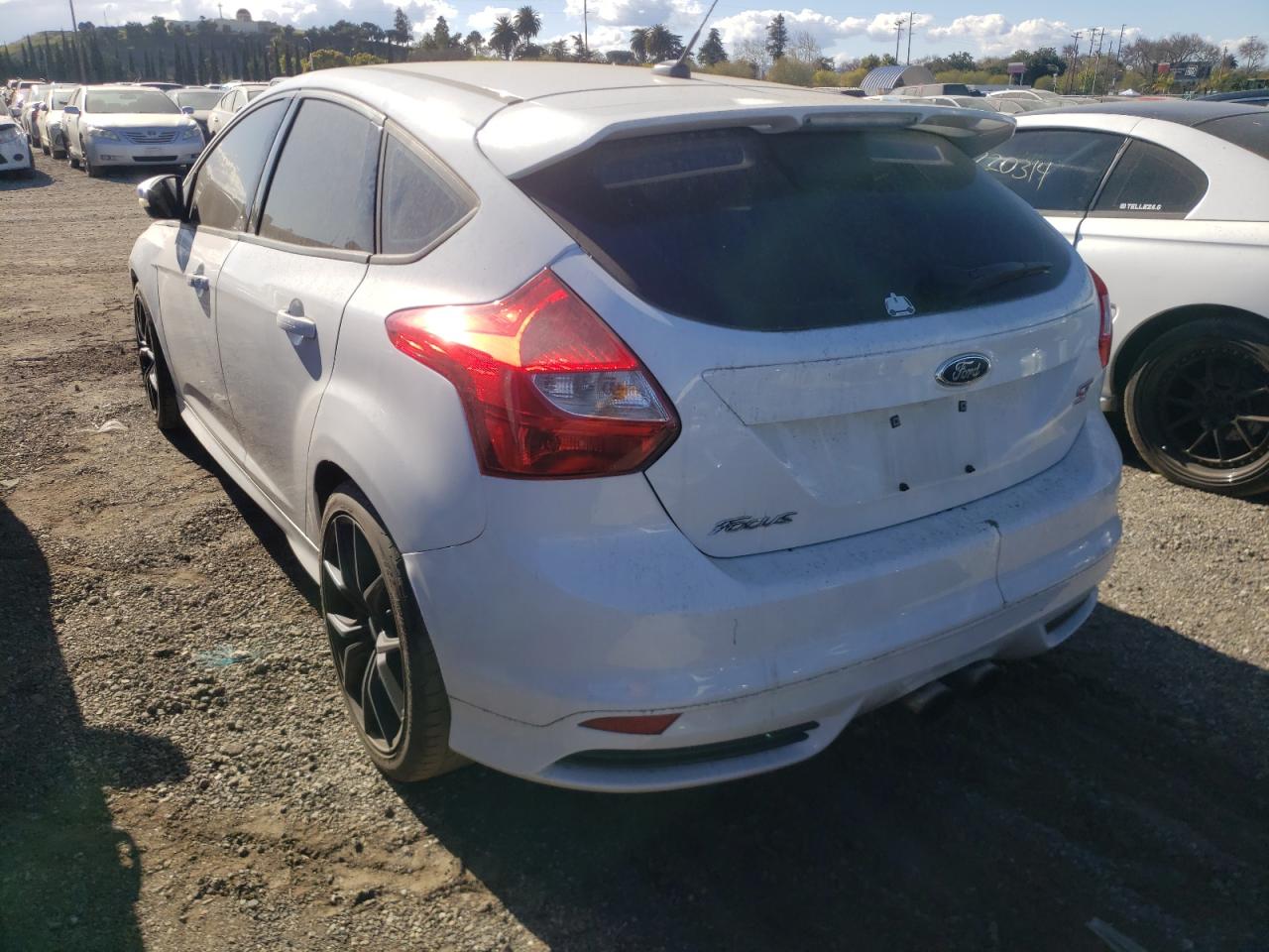 Photo 3 from auction – 2014 FORD FOCUS ST with VIN 1FADP3L9XEL350448