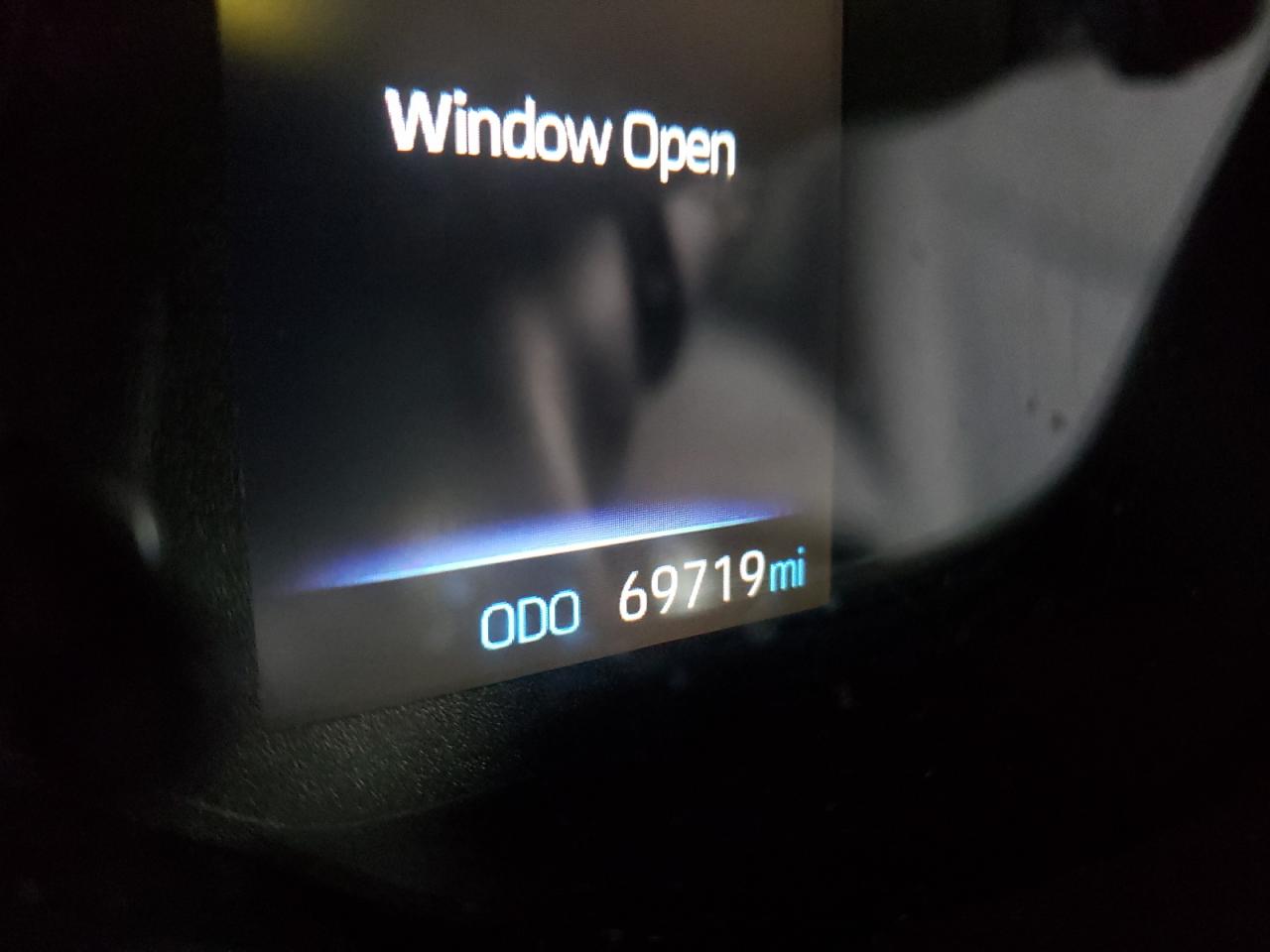 Photo 8 from auction – 2020 TOYOTA COROLLA LE with VIN JTDEPRAE7LJ050618