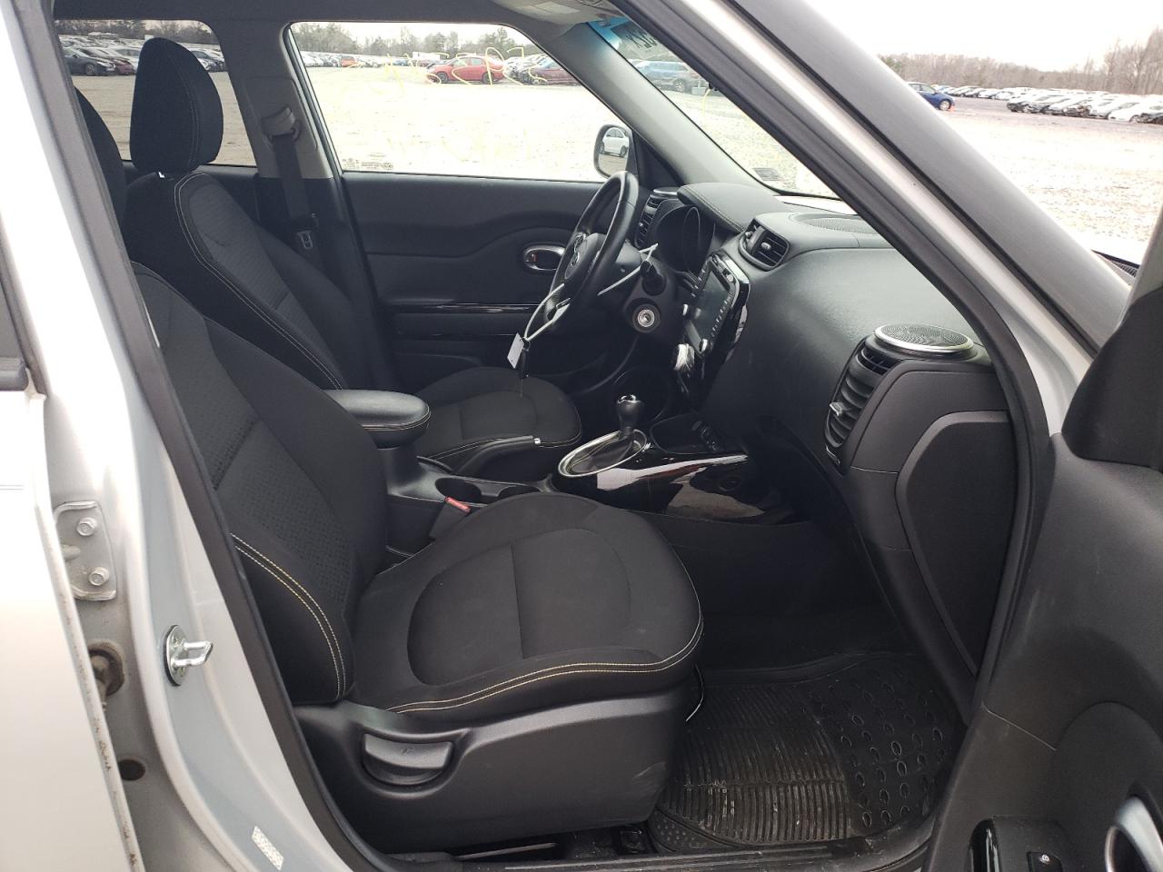 Photo 5 from auction – 2015 KIA SOUL + with VIN KNDJP3A50F7811146