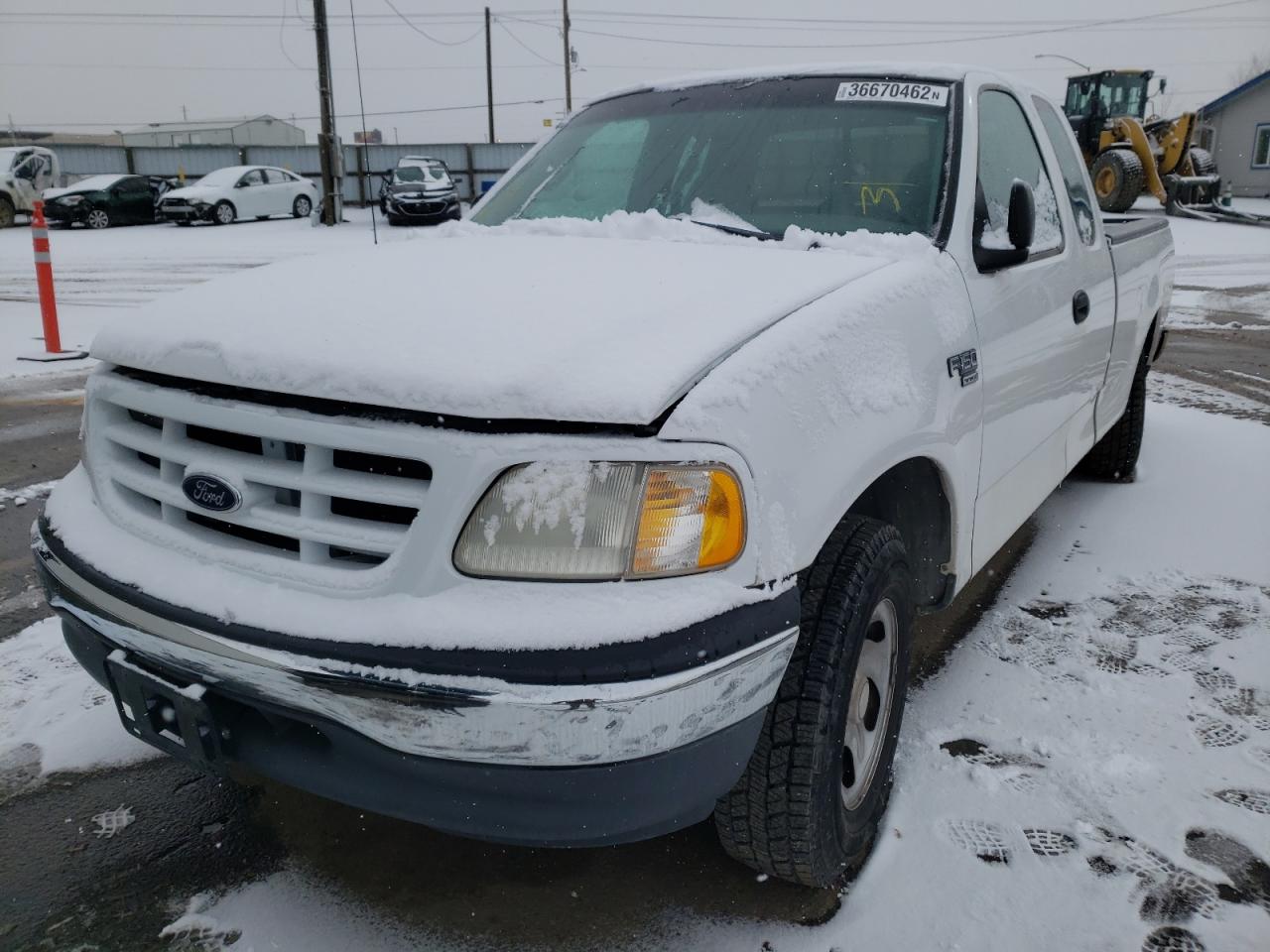 Photo 2 from auction – 2000 FORD F150 with VIN 1FTRX17W6YKA99779