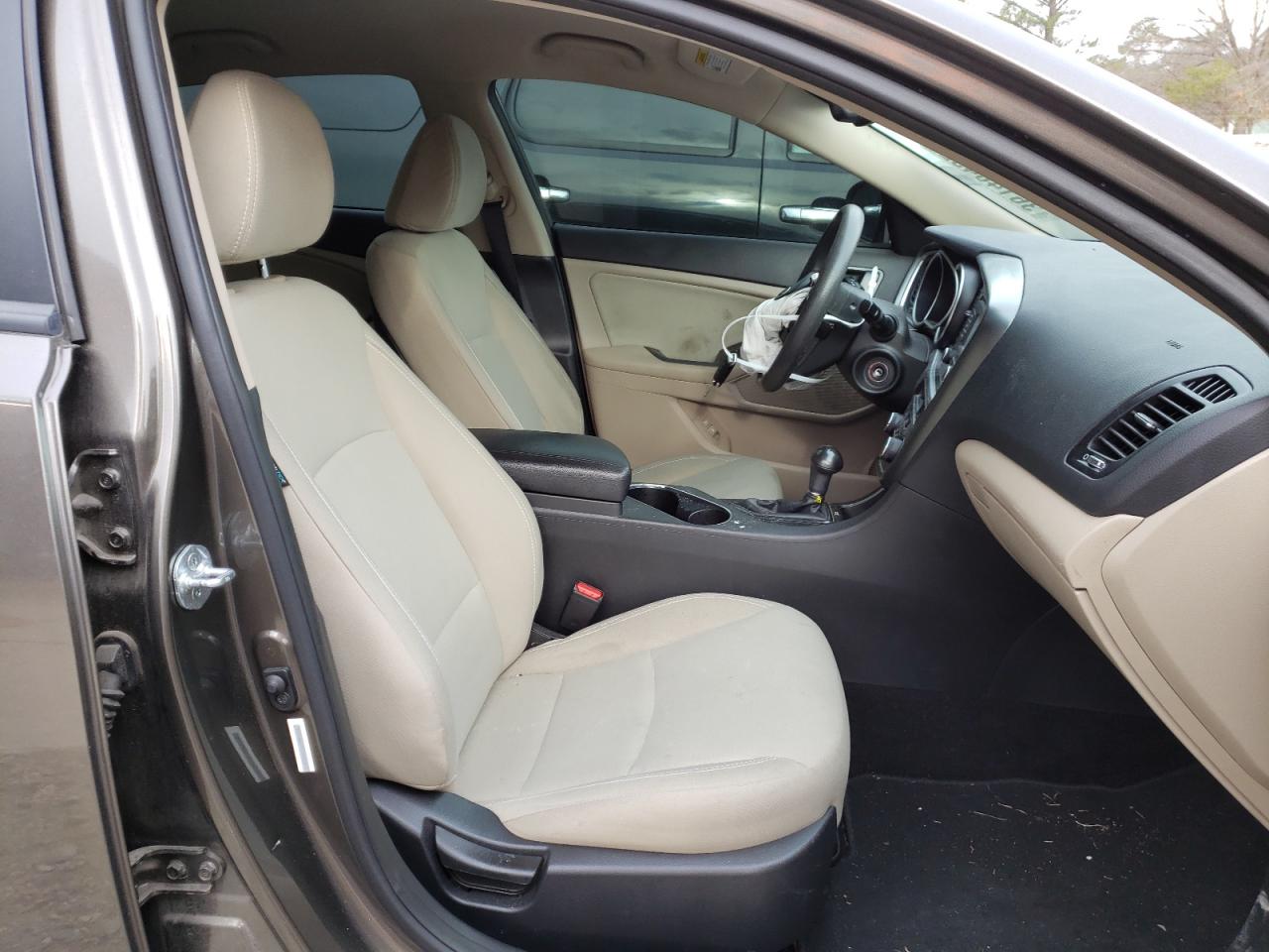 Photo 5 from auction – 2015 KIA OPTIMA LX with VIN 5XXGM4A7XFG401357