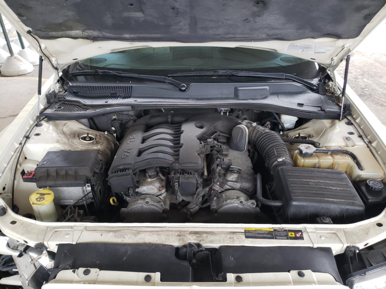 Photo 7 from auction – 2005 CHRYSLER 300 TOURIN with VIN 2C3AA53G95H174664