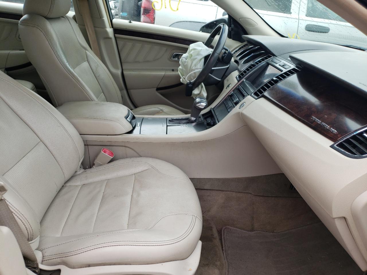Photo 5 from auction – 2012 FORD TAURUS LIM with VIN 1FAHP2FW2CG126366