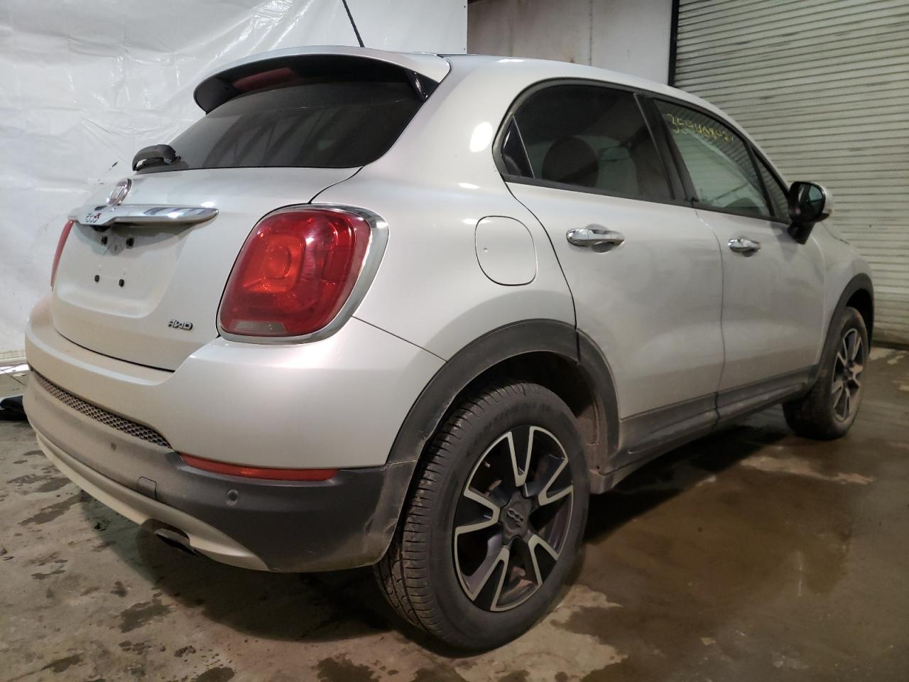 Photo 4 from auction – 2016 FIAT 500X EASY with VIN ZFBCFYBT4GP500250