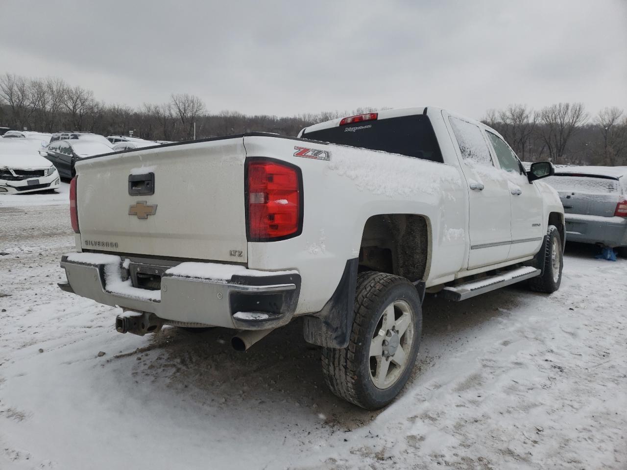 Photo 4 from auction – 2015 CHEVROLET SILVERADO with VIN 1GC1KWEG8FF112655