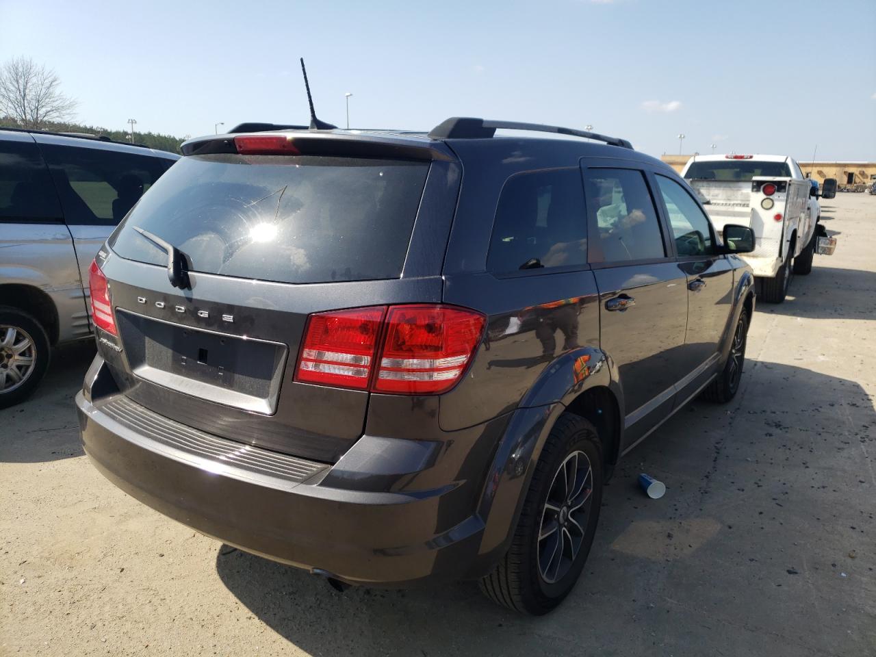 Photo 4 from auction – 2018 DODGE JOURNEY SE with VIN 3C4PDCAB7JT443139