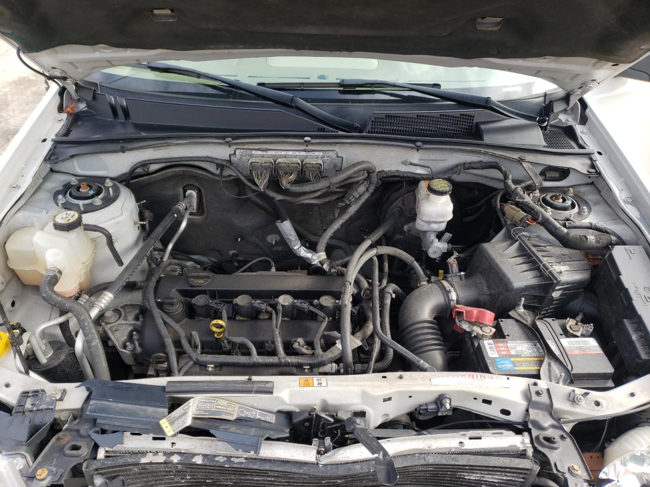 Photo 7 from auction – 2011 FORD ESCAPE LIM with VIN 1FMCU9E75BKC59274
