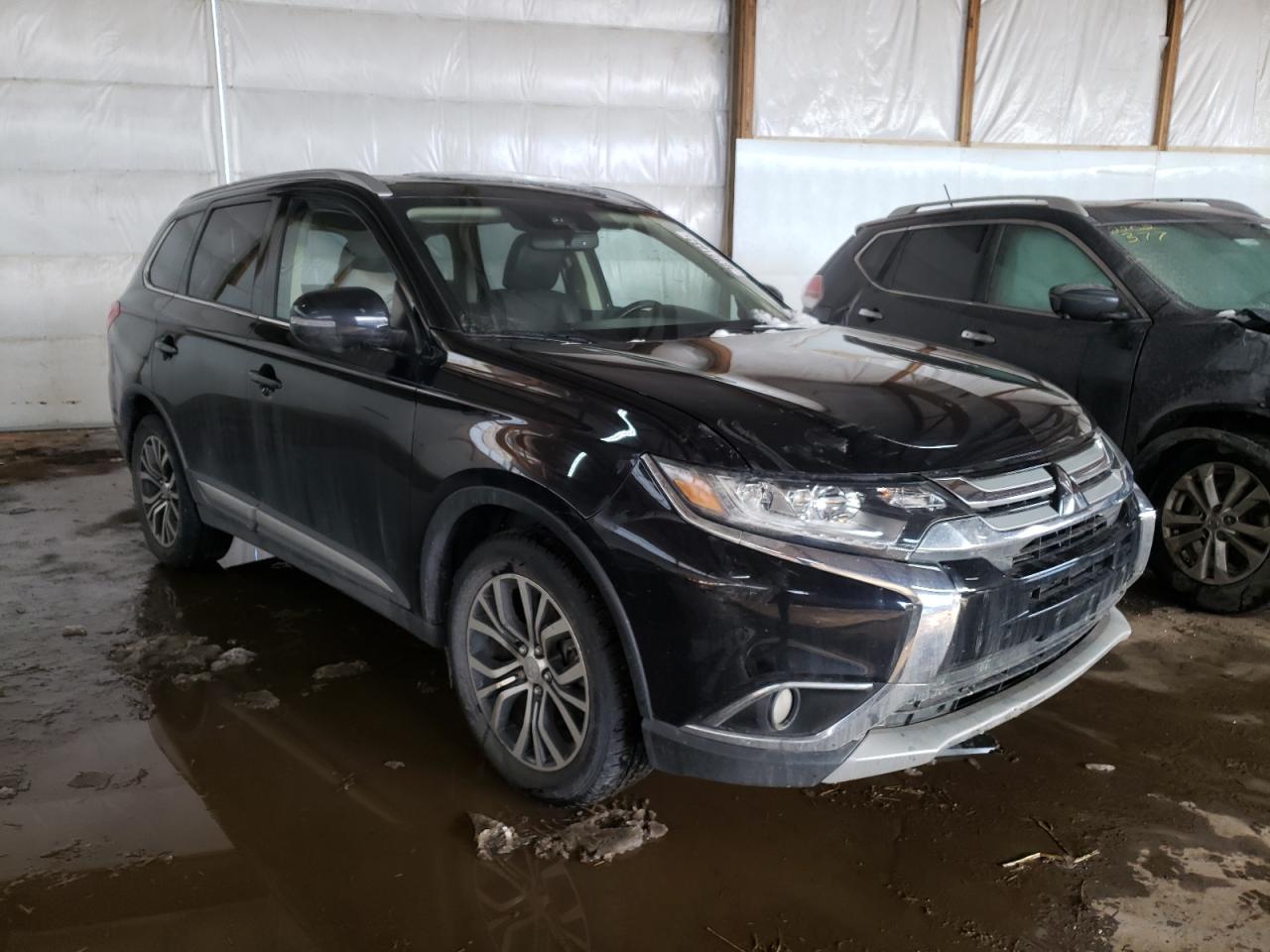 MITSUBISHI OUTLANDER 2017 with VIN JA4AZ3A30HZ028886 - Photo from auction