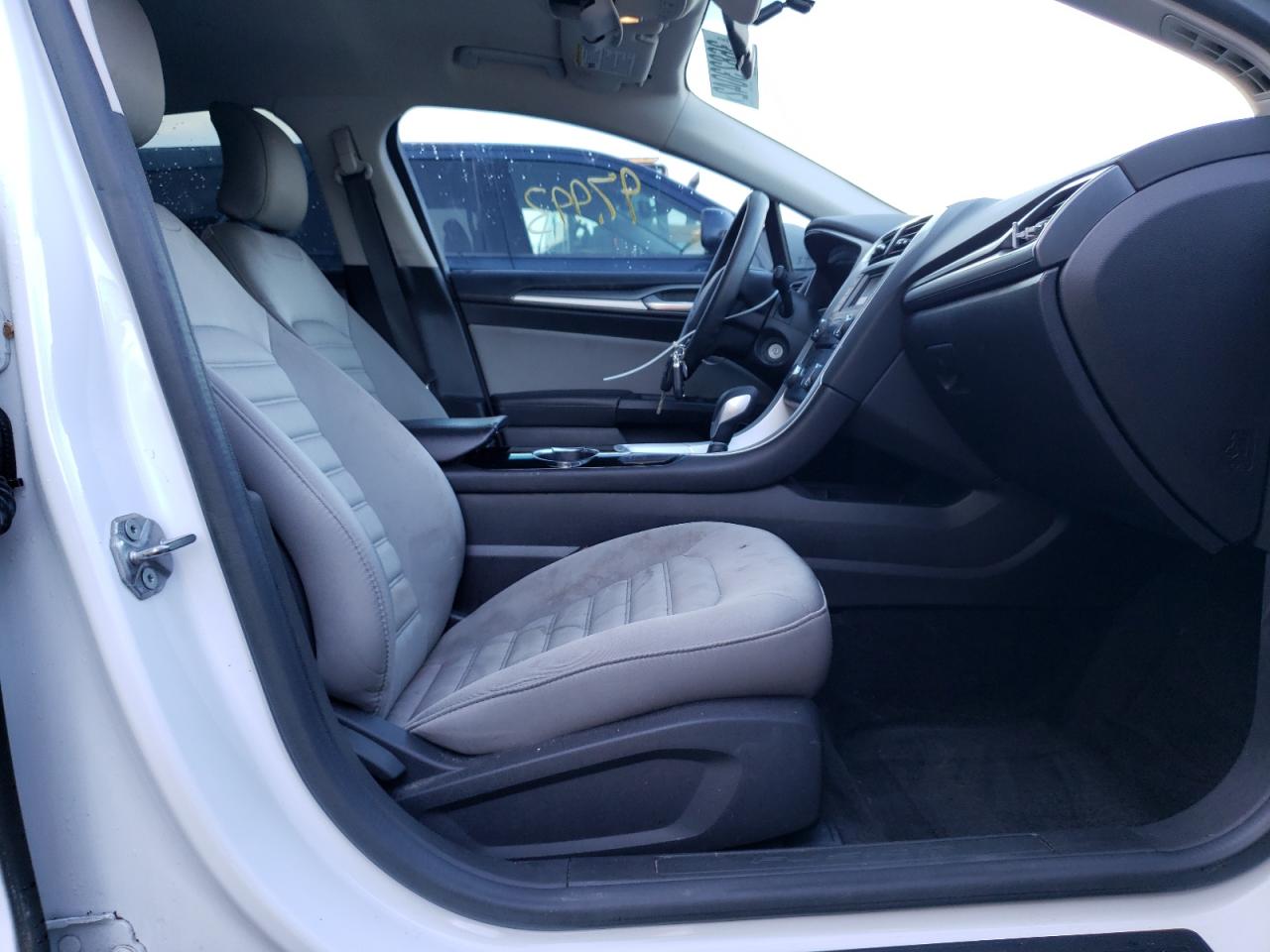 Photo 5 from auction – 2015 FORD FUSION S with VIN 3FA6P0G78FR215536
