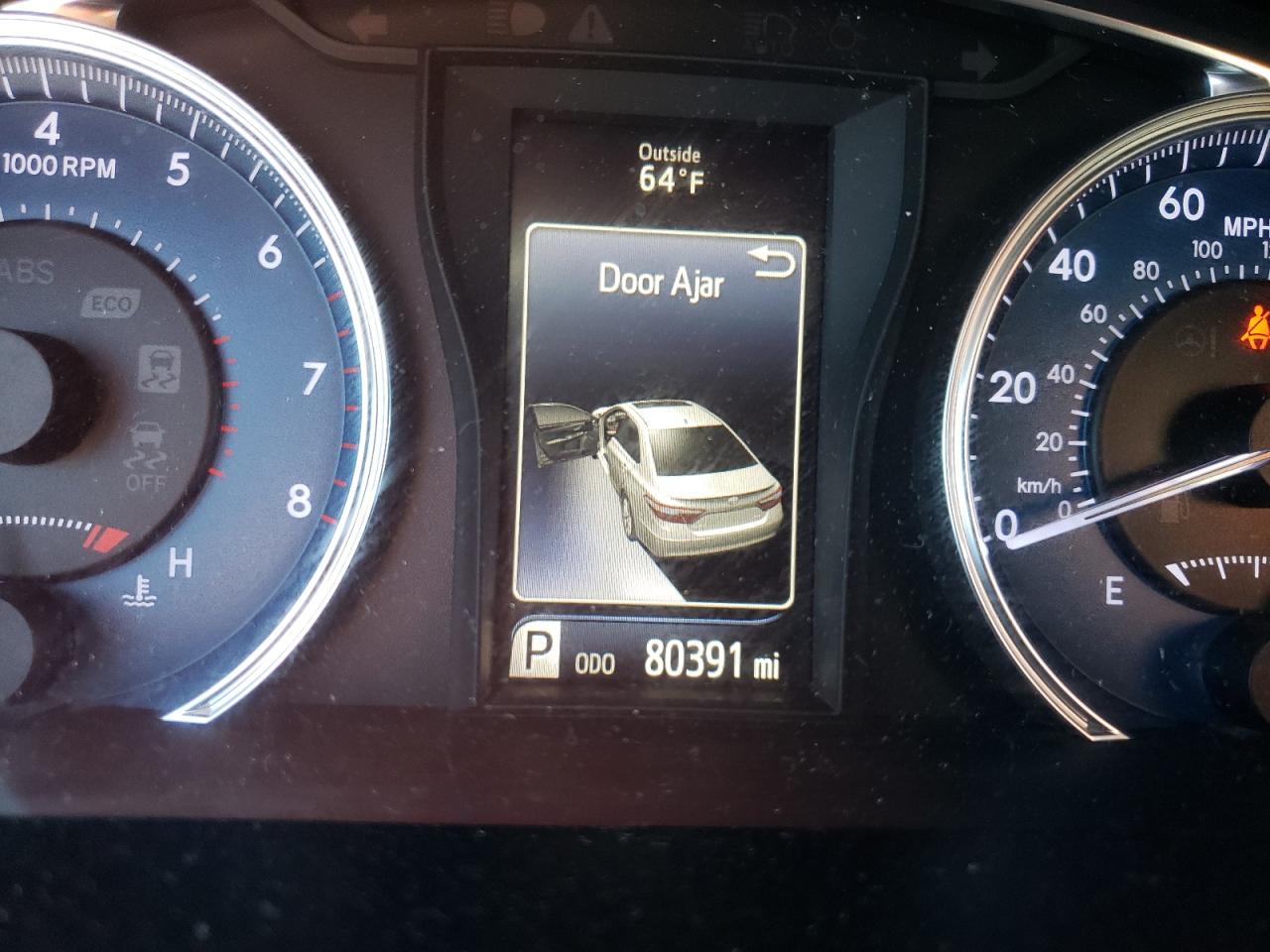 Photo 8 from auction – 2016 TOYOTA CAMRY LE with VIN 4T4BF1FK5GR562650