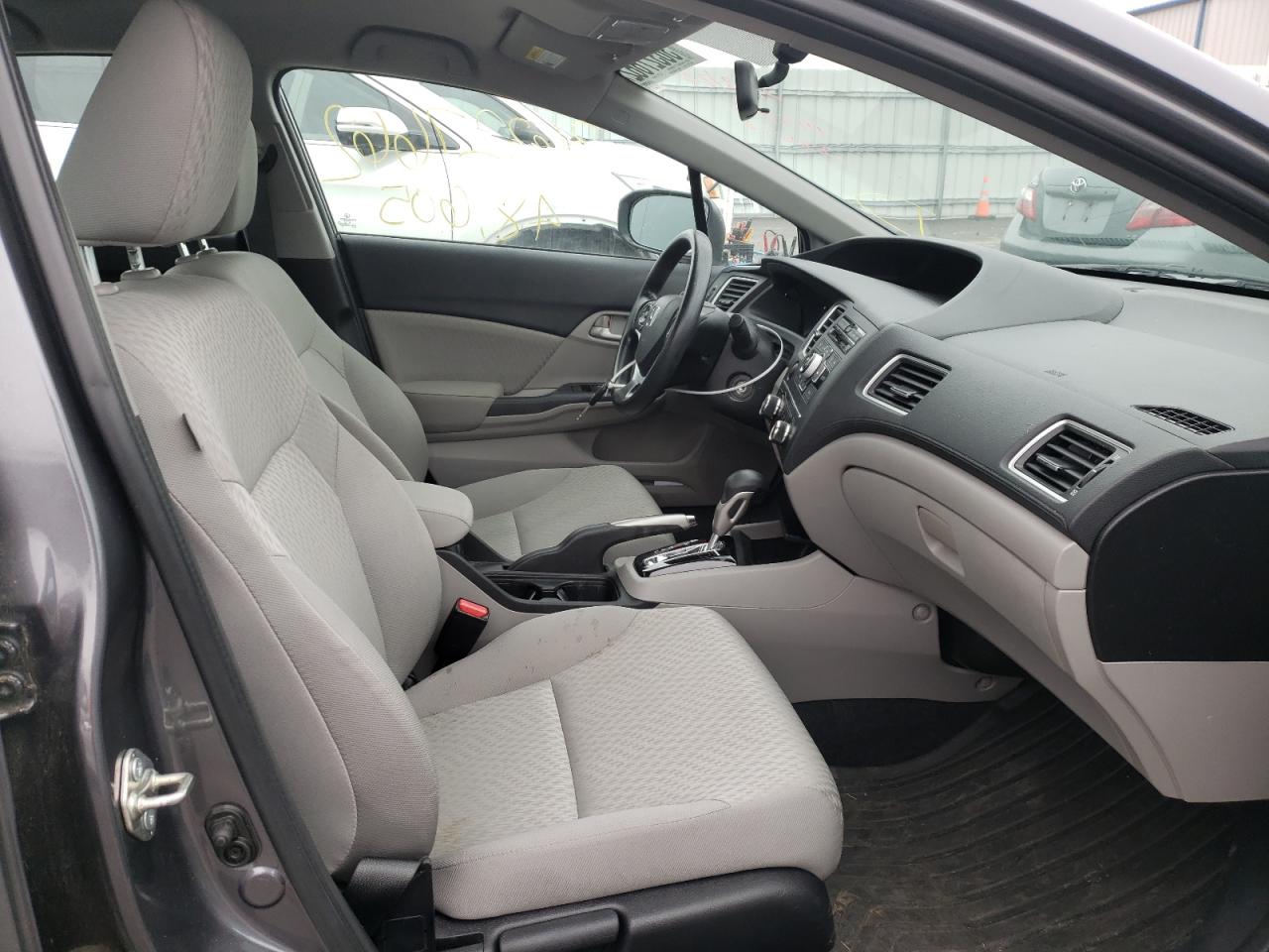Photo 5 from auction – 2014 HONDA CIVIC LX with VIN 2HGFB2F55EH548986