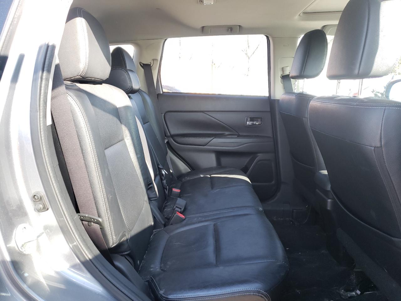 Photo 6 from auction – 2014 MITSUBISHI OUTLANDER with VIN JA4AZ2A30EZ600495