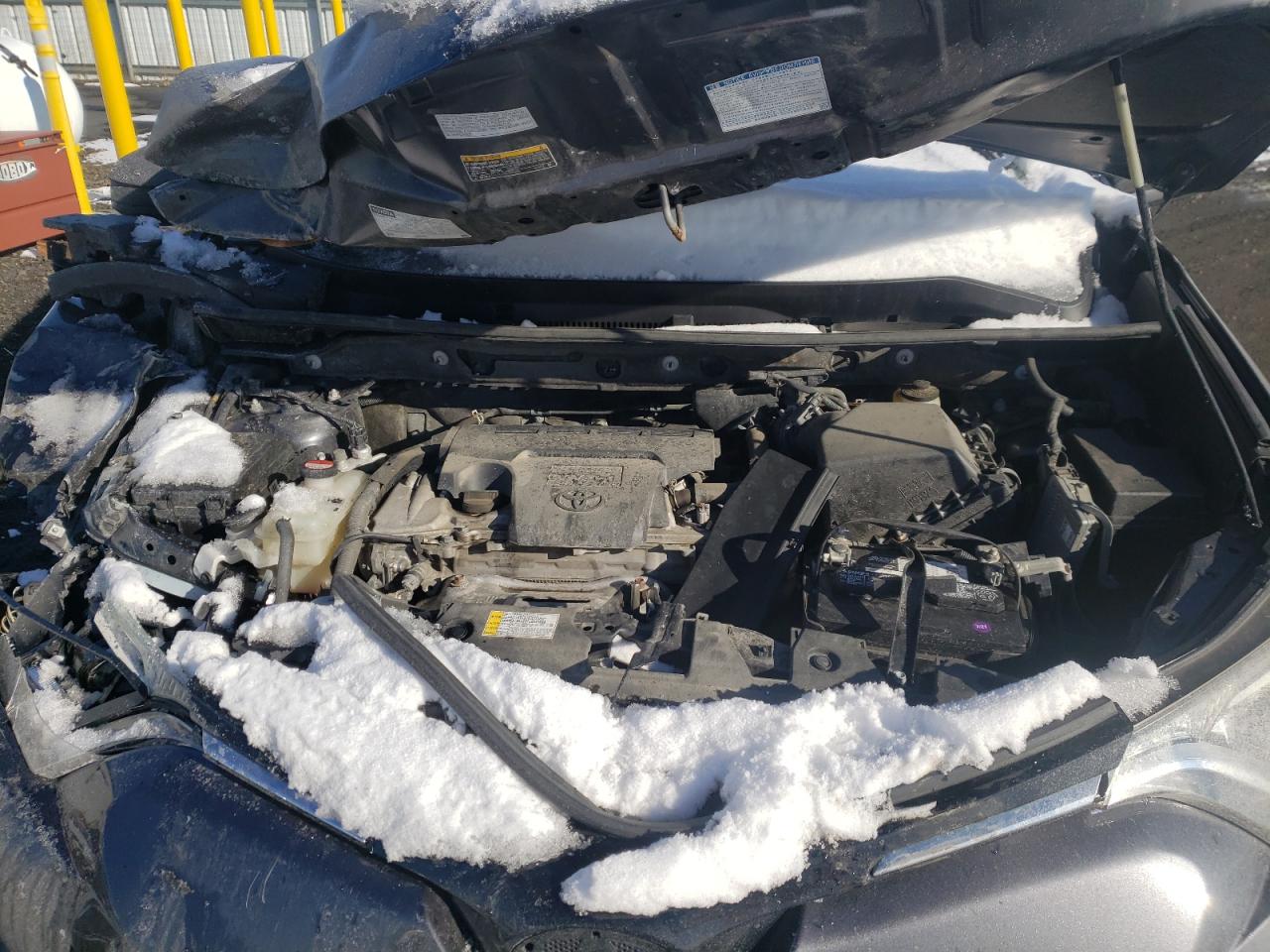 Photo 7 from auction – 2016 TOYOTA RAV4 LE with VIN JTMZFREV5GJ068281