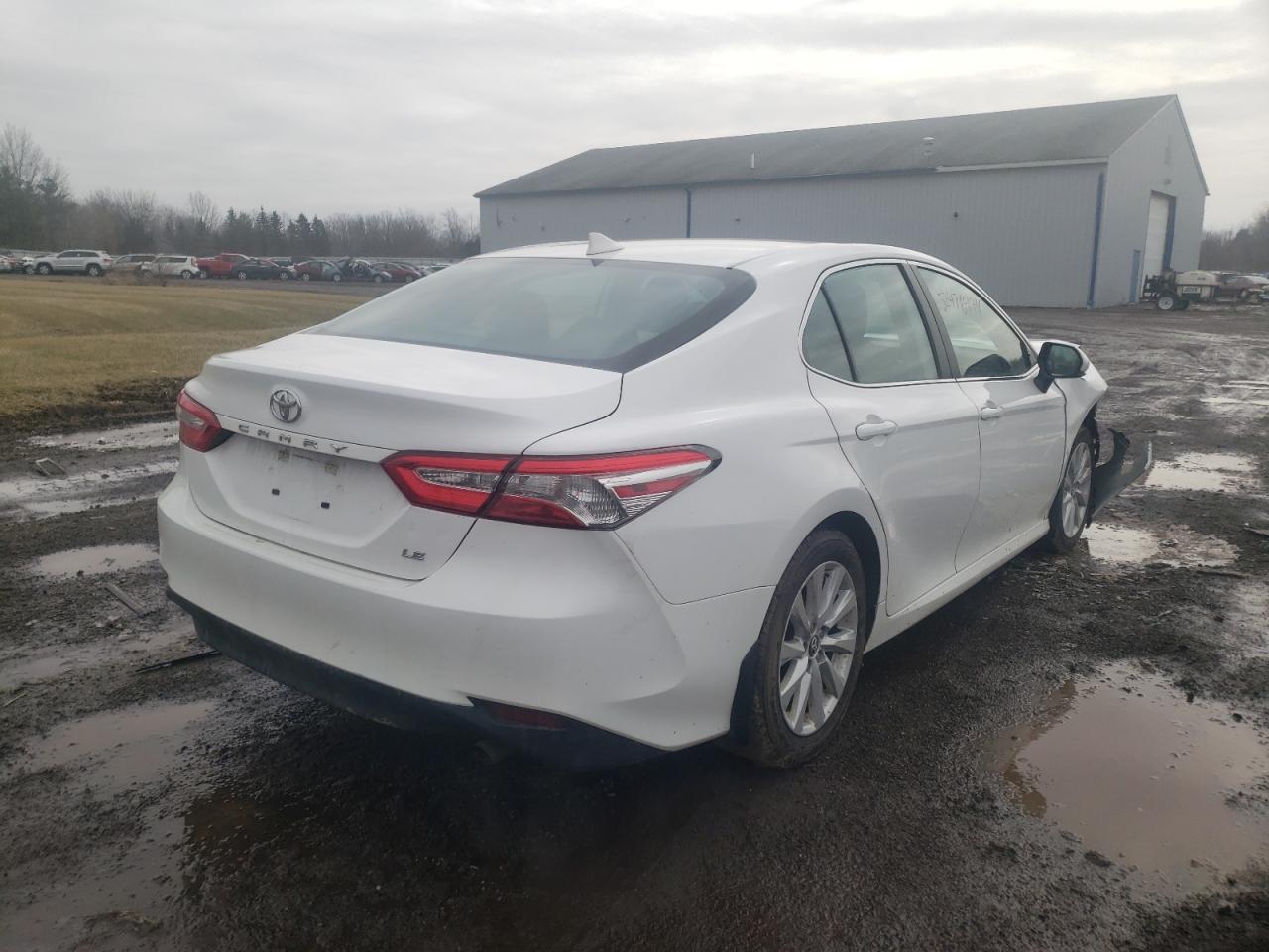 Photo 4 from auction – 2019 TOYOTA CAMRY L with VIN 4T1B11HK5KU779727