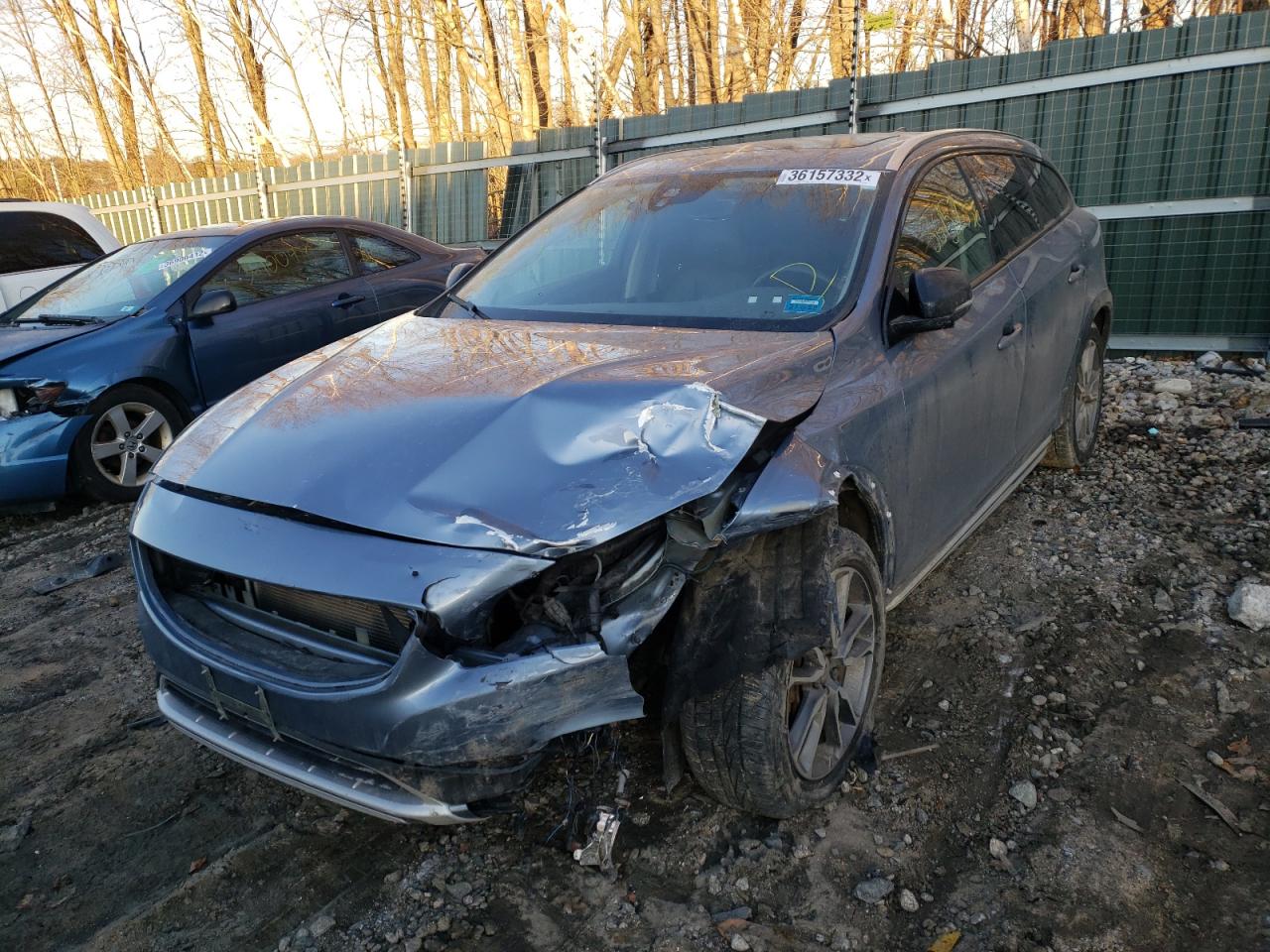 Photo 2 from auction – 2017 VOLVO V60 CROSS with VIN YV440MWK2H1040200