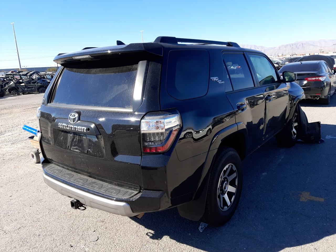 Photo 4 from auction – 2020 TOYOTA 4RUNNER SR with VIN JTEBU5JR8L5745332