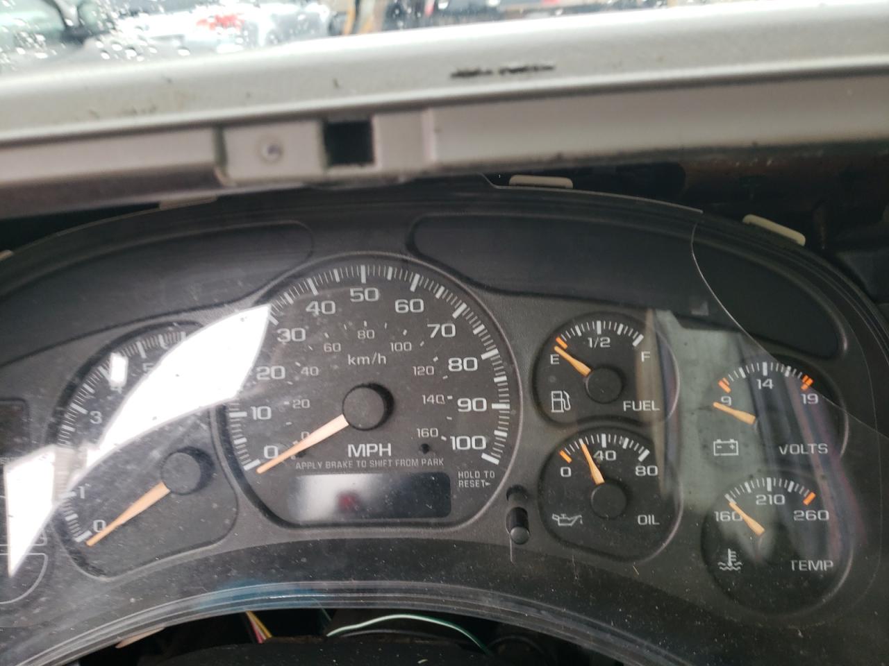 Photo 8 from auction – 2002 CHEVROLET SILVERADO with VIN 2GCEK19T821300069