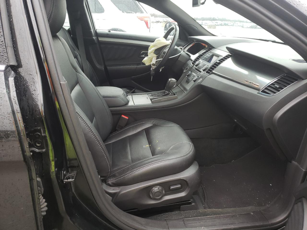 Photo 5 from auction – 2014 FORD TAURUS SEL with VIN 1FAHP2H89EG117309