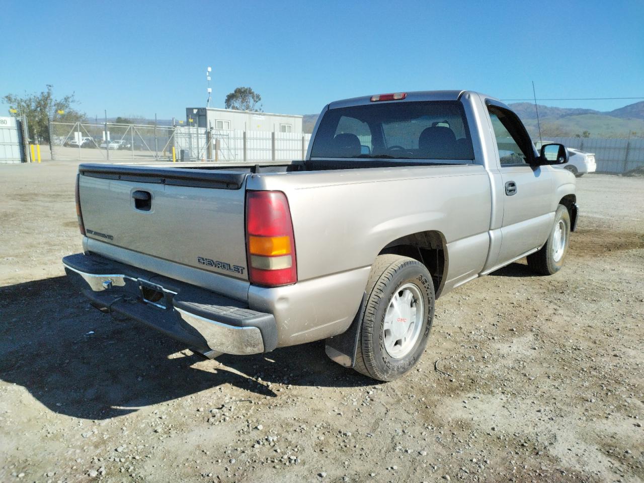 Photo 4 from auction – 2002 GMC NEW SIERRA with VIN 1GTEC14W82Z215996