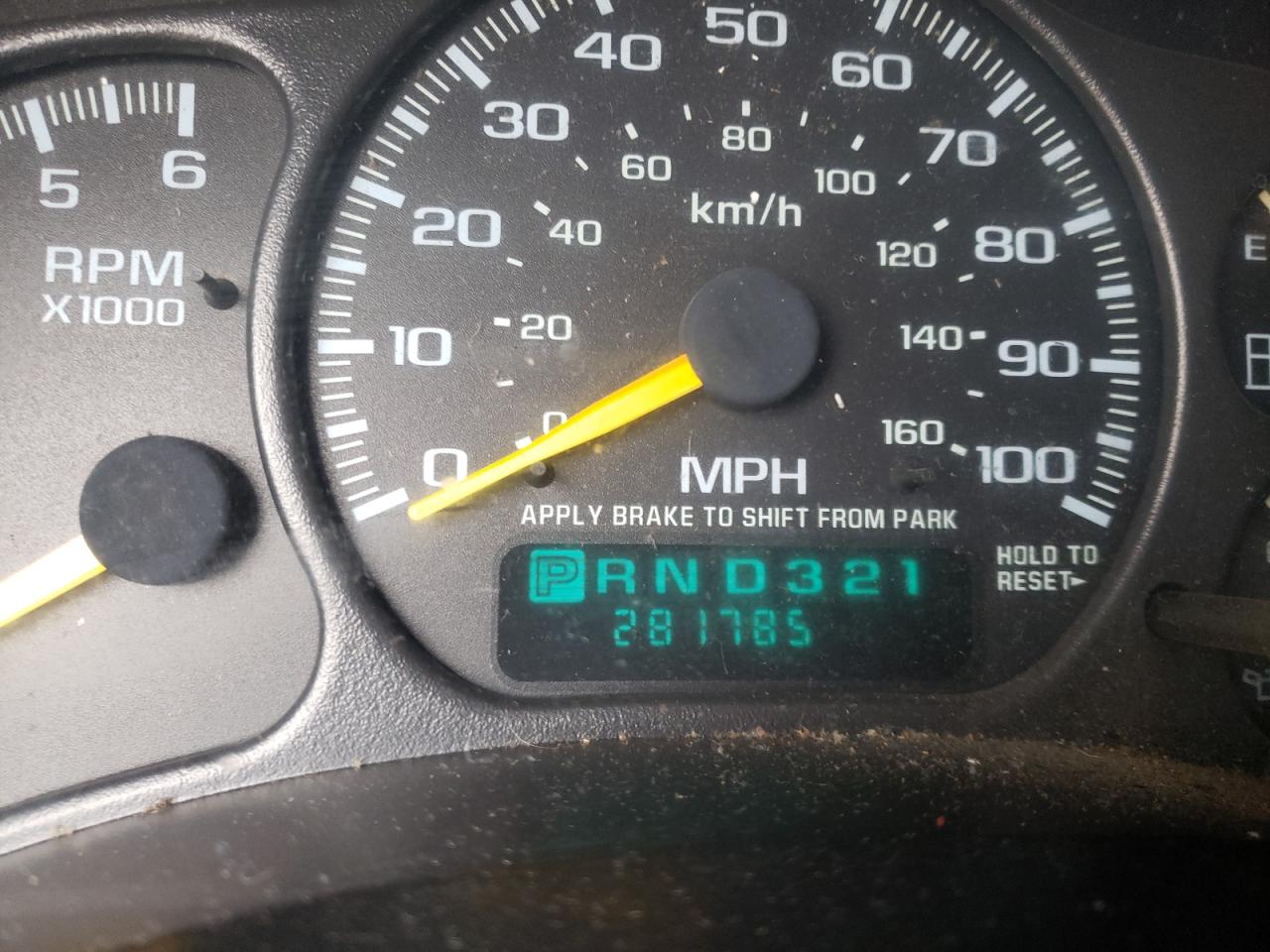 Photo 8 from auction – 2000 CHEVROLET SILVERADO with VIN 1GCEK14V4YZ167707