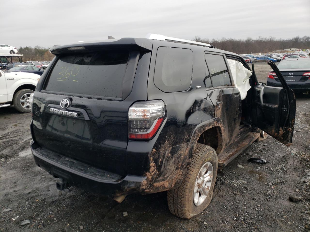 Photo 4 from auction – 2018 TOYOTA 4RUNNER SR with VIN JTEBU5JR2J5537248