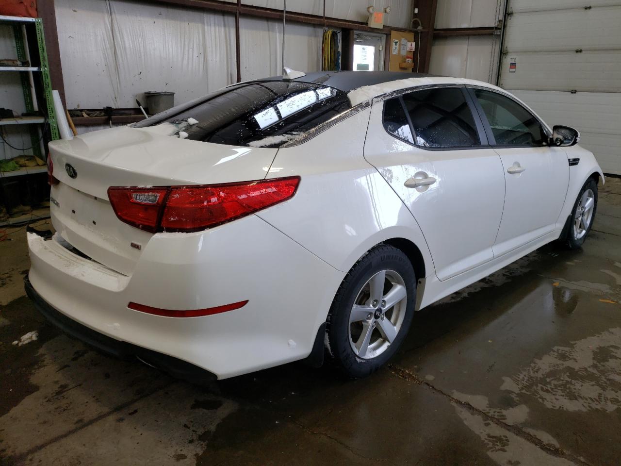 Photo 4 from auction – 2015 KIA OPTIMA LX with VIN KNAGM4A70F5624959