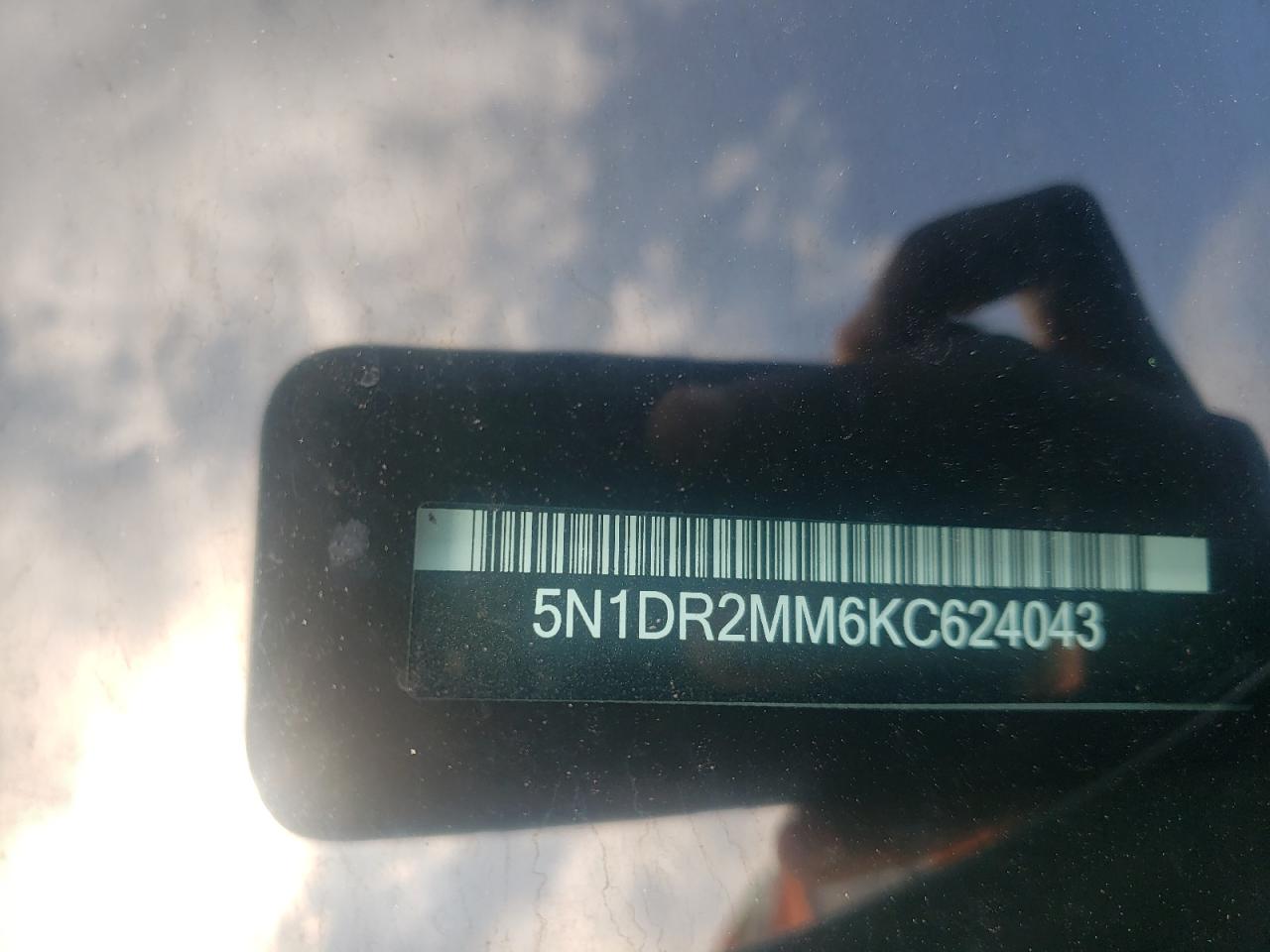 Photo 10 from auction – 2019 NISSAN PATHFINDER with VIN 5N1DR2MM6KC624043
