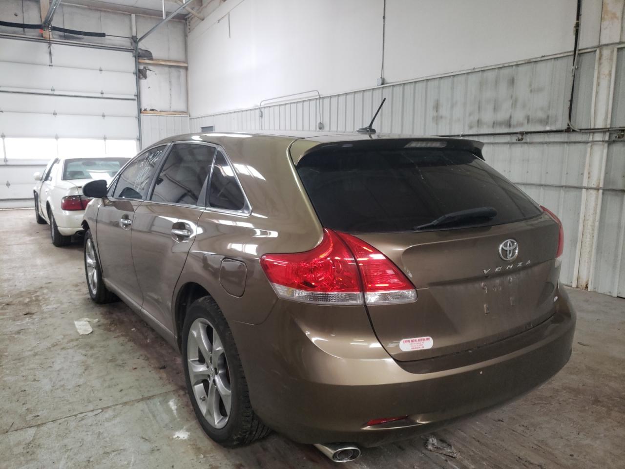 Photo 3 from auction – 2010 TOYOTA VENZA with VIN 4T3BK3BB1AU038367