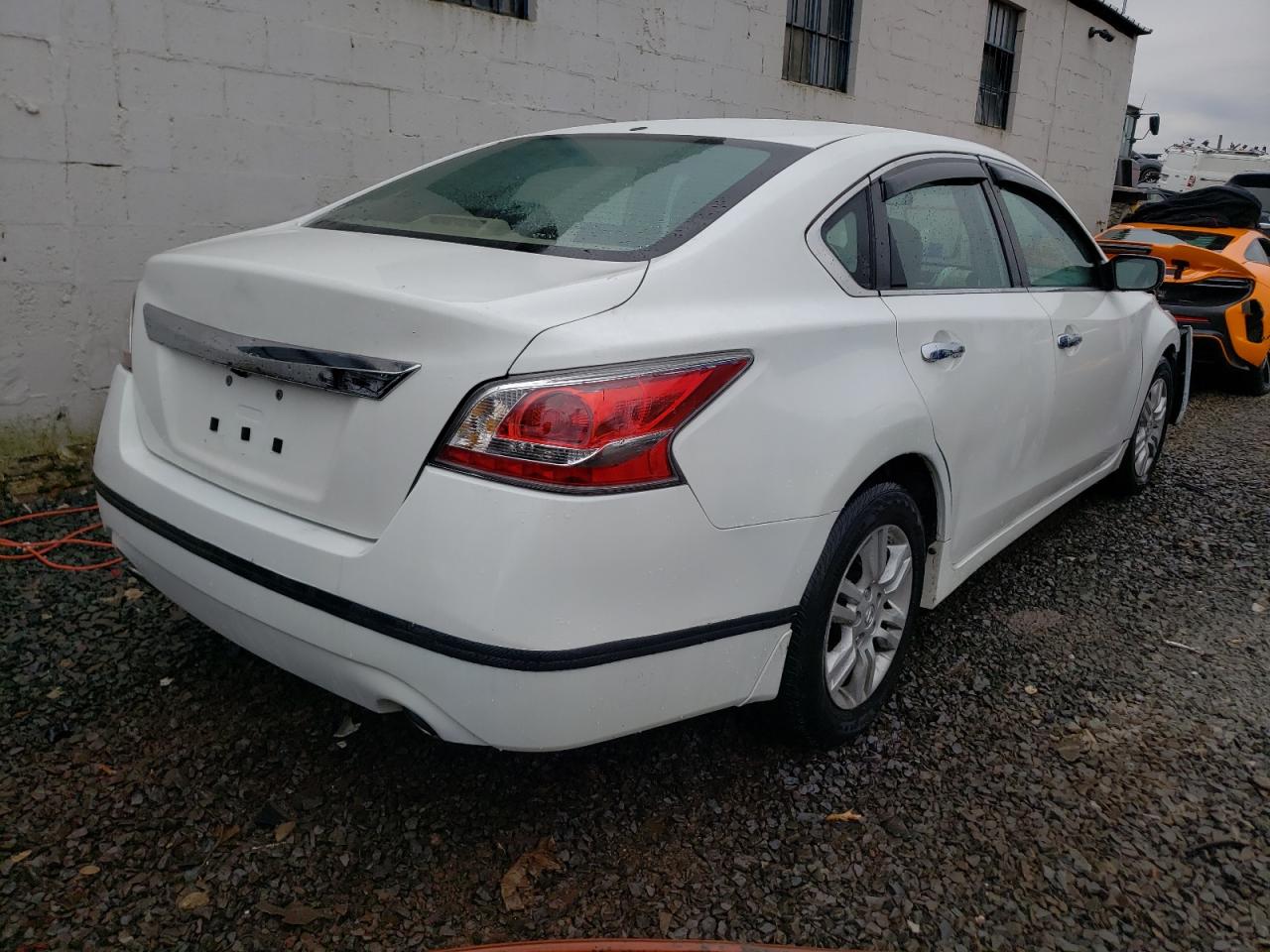 Photo 4 from auction – 2015 NISSAN ALTIMA 2.5 with VIN 1N4AL3AP4FC270466