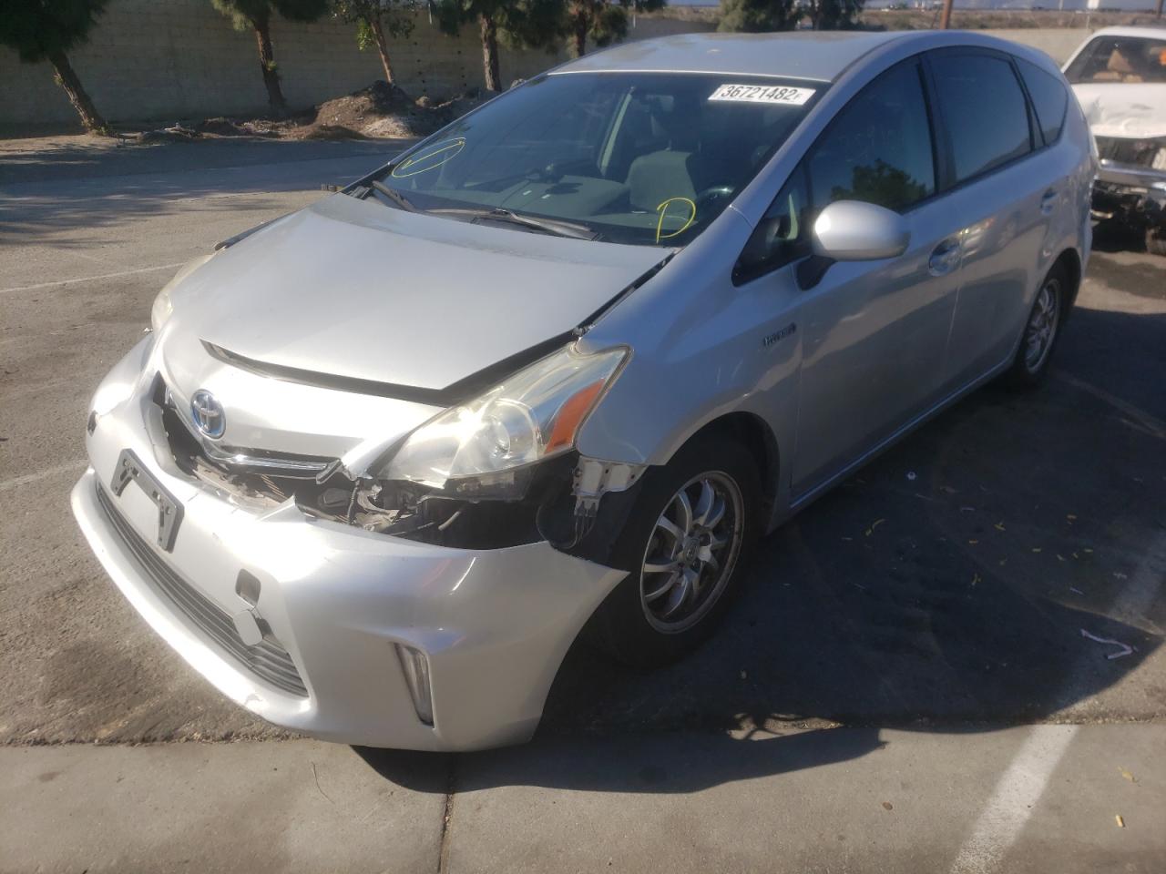 Photo 2 from auction – 2014 TOYOTA PRIUS V with VIN JTDZN3EU5EJ000440
