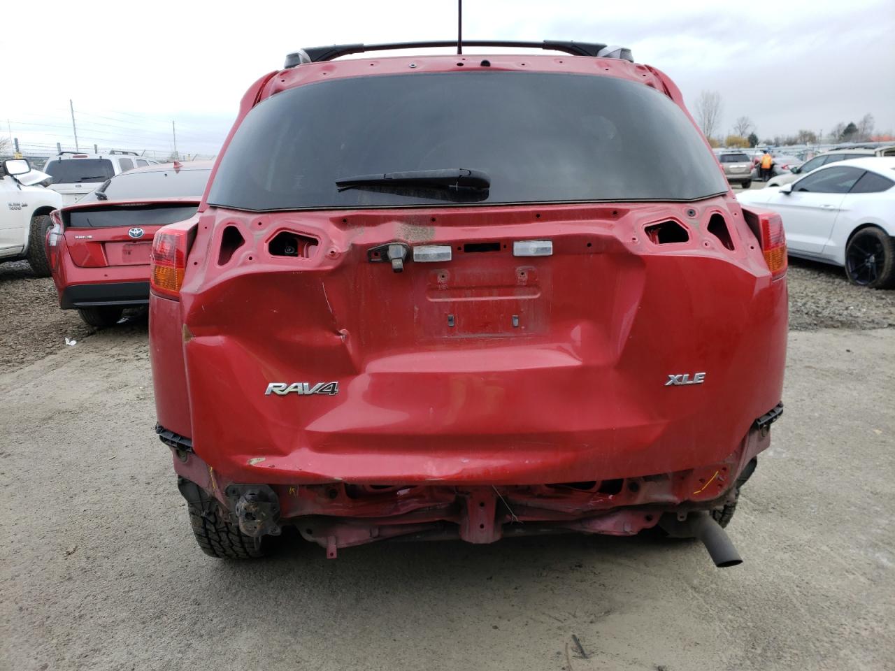 Photo 9 from auction – 2013 TOYOTA RAV4 XLE with VIN JTMWFREV9D5010682