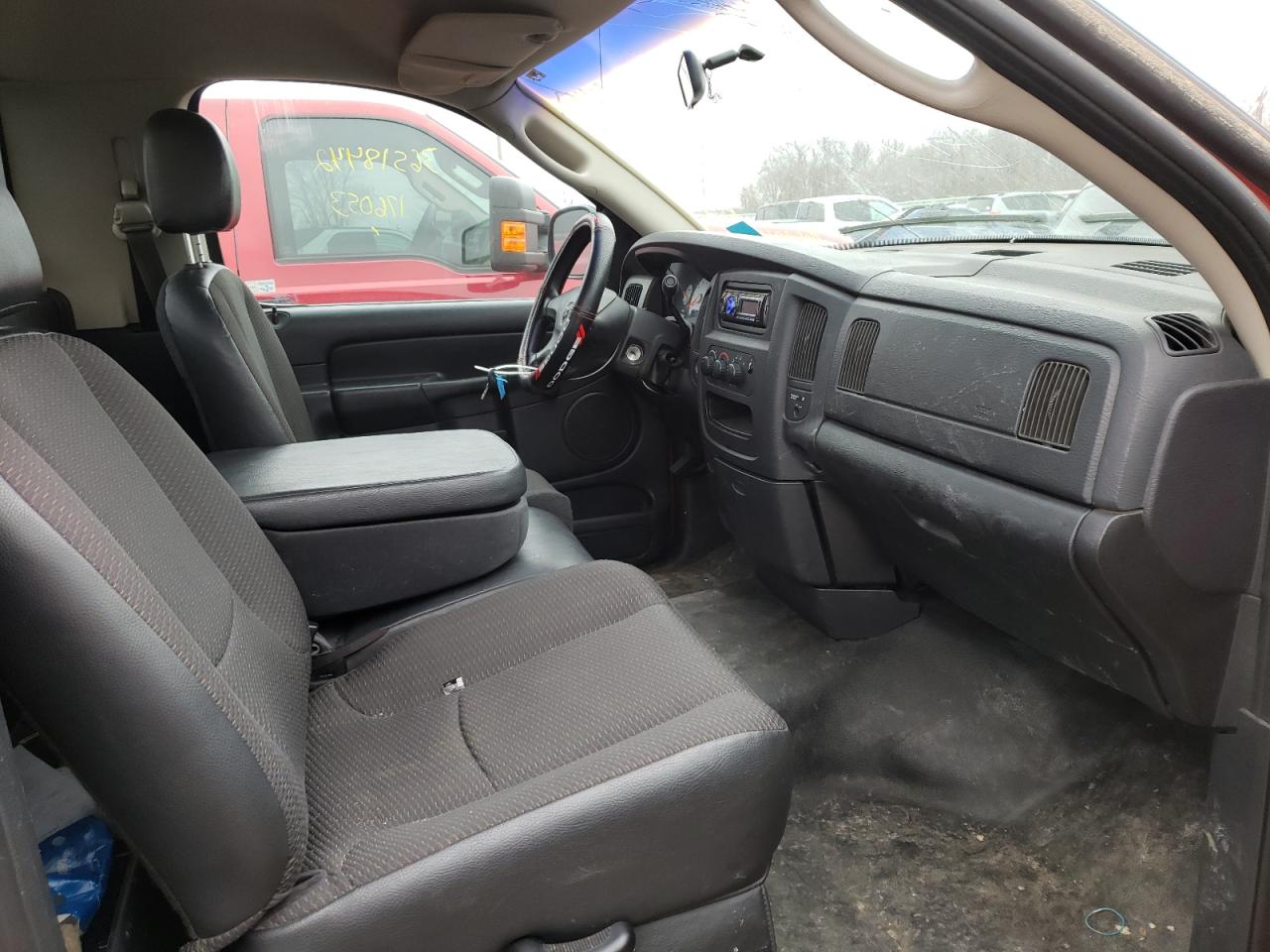 Photo 5 from auction – 2002 DODGE RAM 1500 with VIN 1D7HA16N32J166184