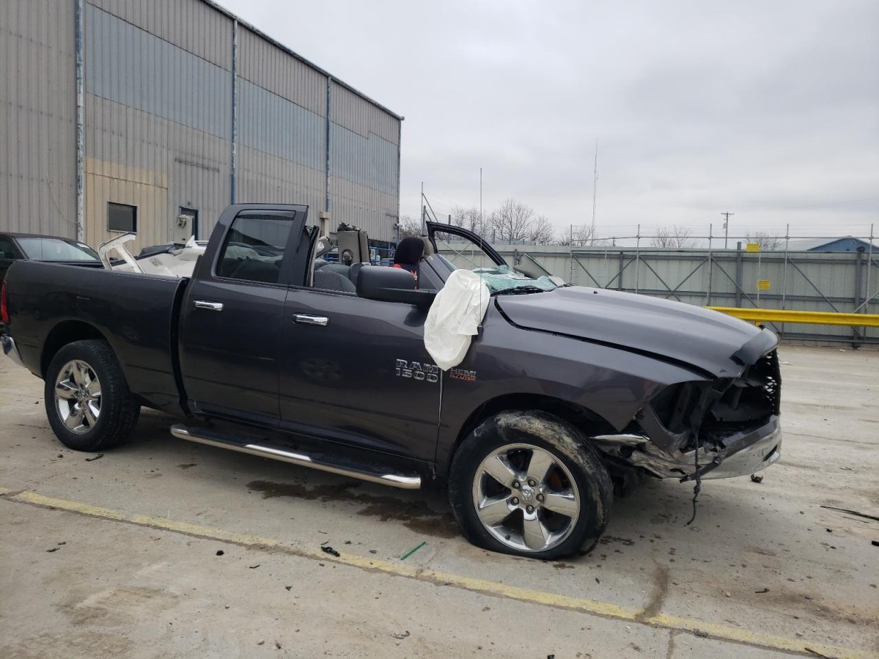Photo 10 from auction – 2016 RAM 1500 SLT with VIN 1C6RR7GT1GS377948