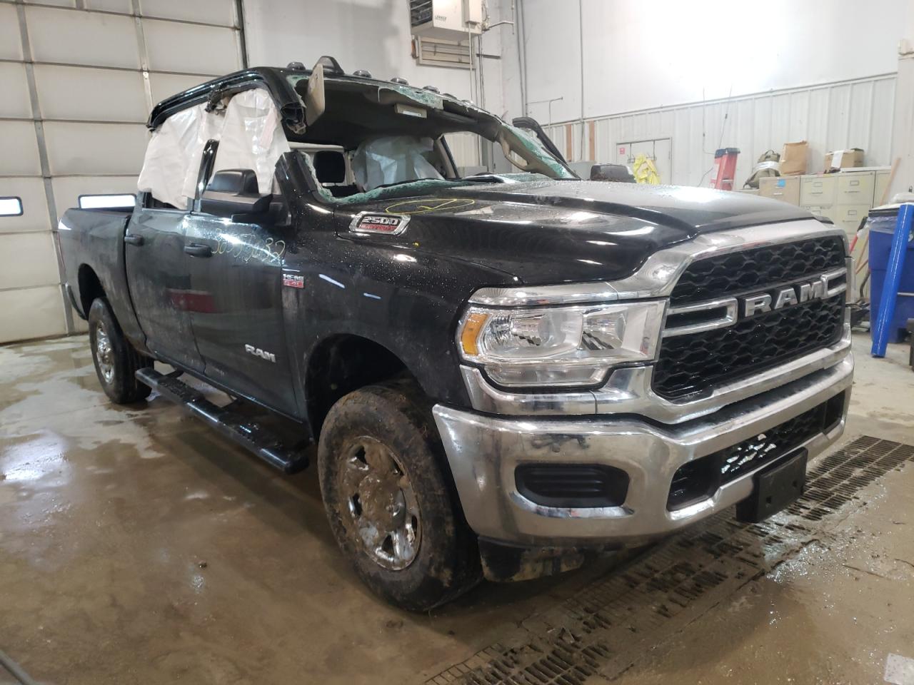 RAM 2500 TRADE 2019 with VIN 3C6UR5CJ3KG593447 - Photo from auction