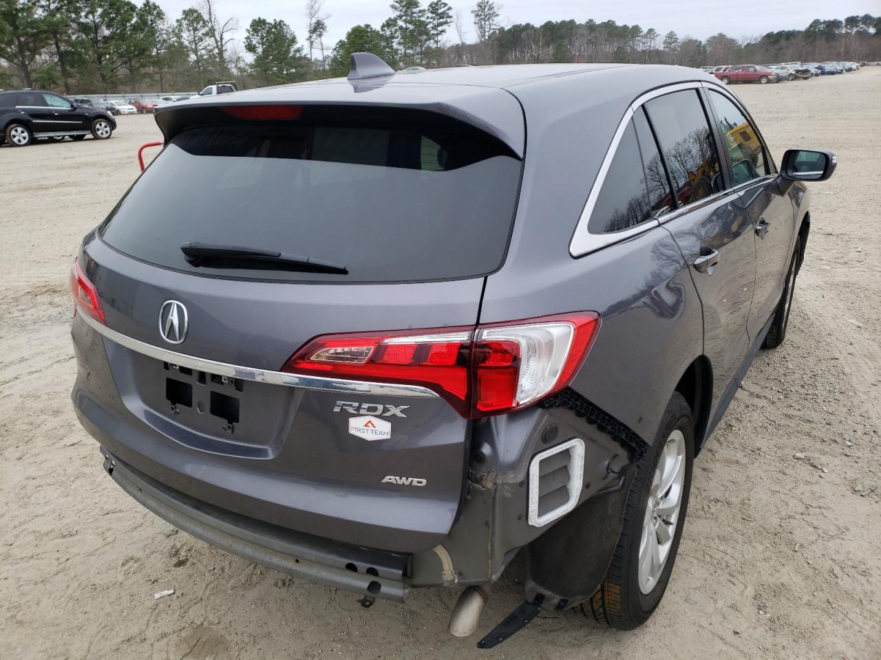 Photo 4 from auction – 2018 ACURA RDX with VIN 5J8TB4H31JL021650
