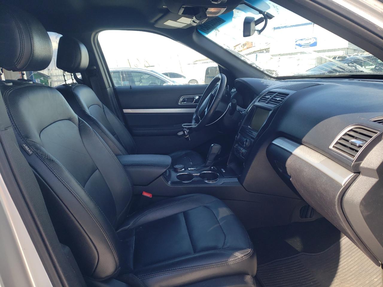 Photo 5 from auction – 2016 FORD EXPLORER X with VIN 1FM5K8D81GGB18294