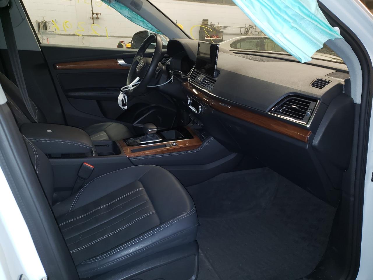 Photo 5 from auction – 2021 AUDI Q5 PREMIUM with VIN WA1BAAFY6M2035199