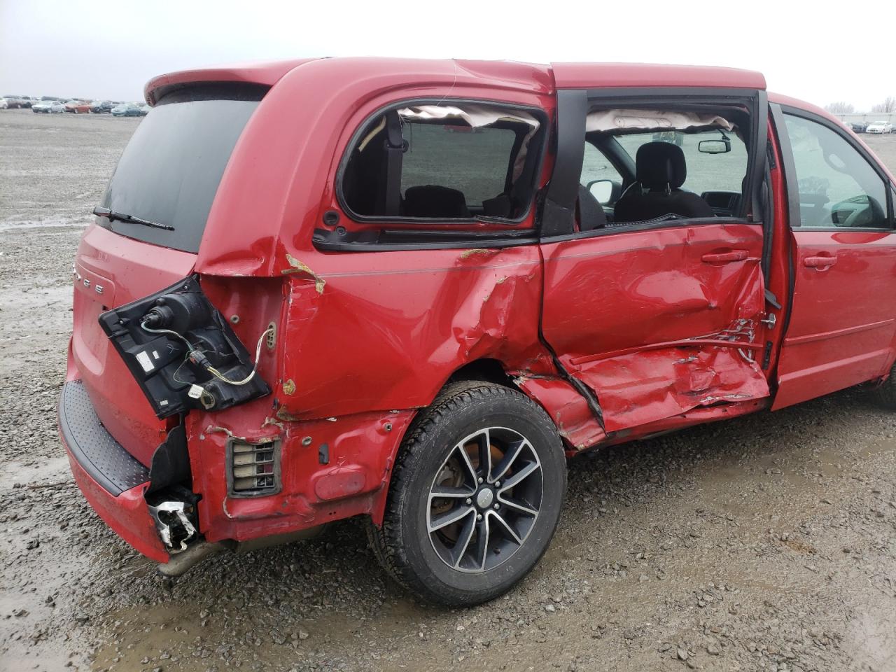 Photo 9 from auction – 2015 DODGE GRAND CARA with VIN 2C4RDGCG7FR518165