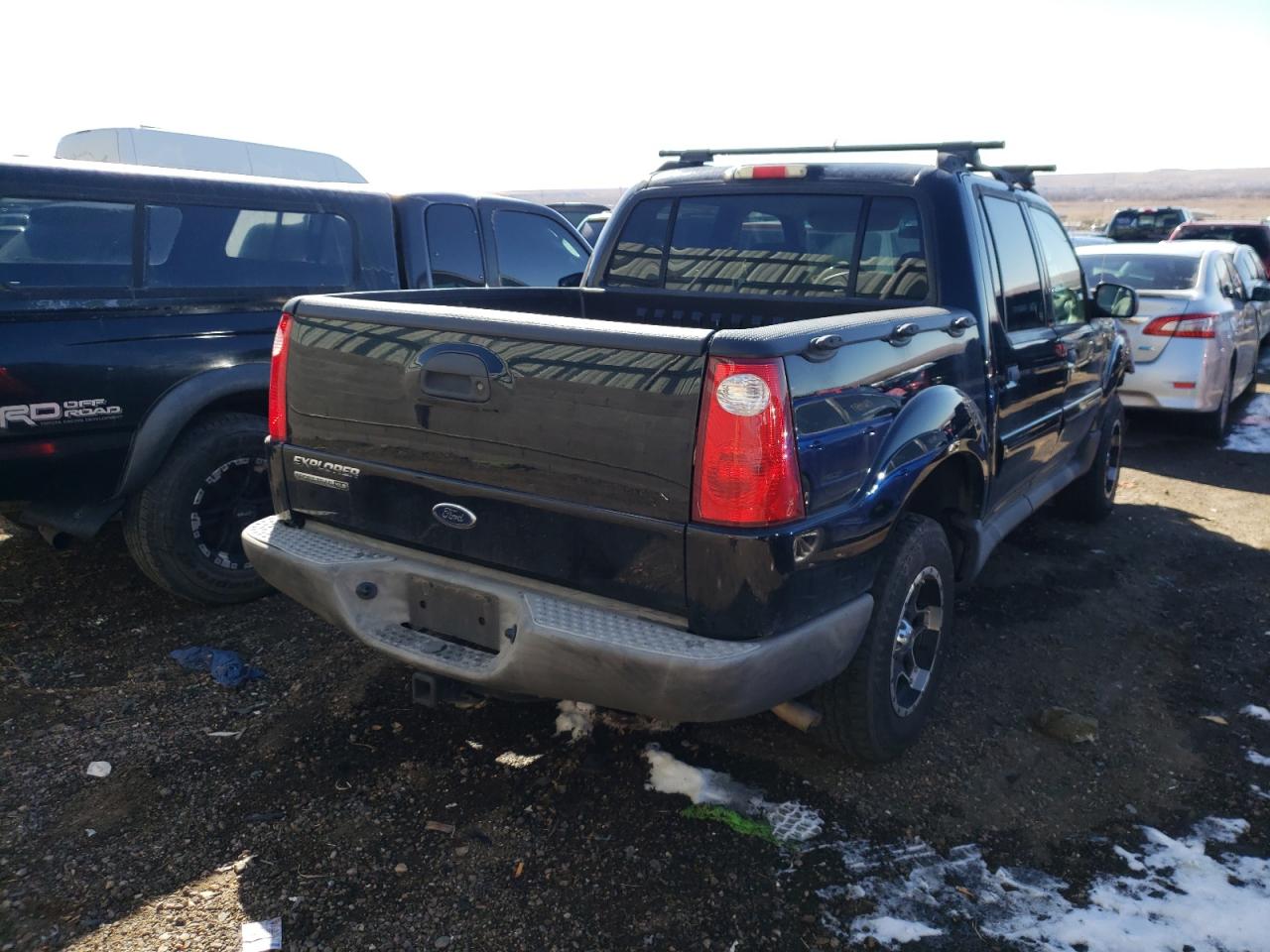 Photo 4 from auction – 2004 FORD EXPLORER S with VIN 1FMZU77K54UA53301