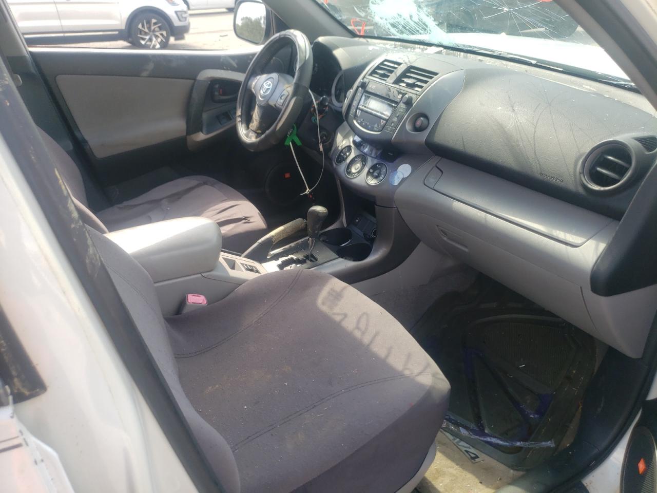 Photo 5 from auction – 2008 TOYOTA RAV4 LIMIT with VIN JTMZK31V185018695