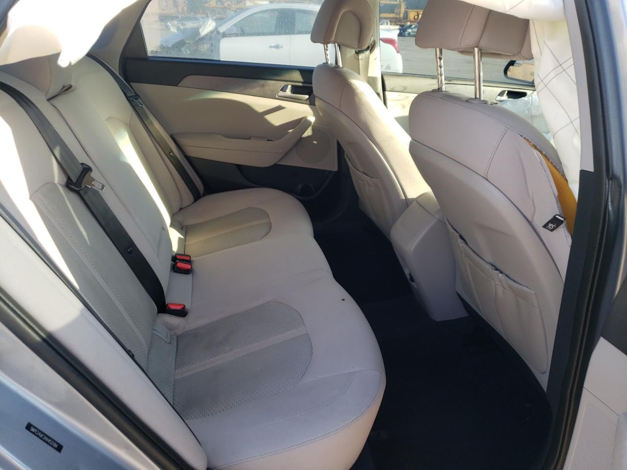 Photo 6 from auction – 2017 HYUNDAI SONATA with VIN 5NPE24AF2HH452184