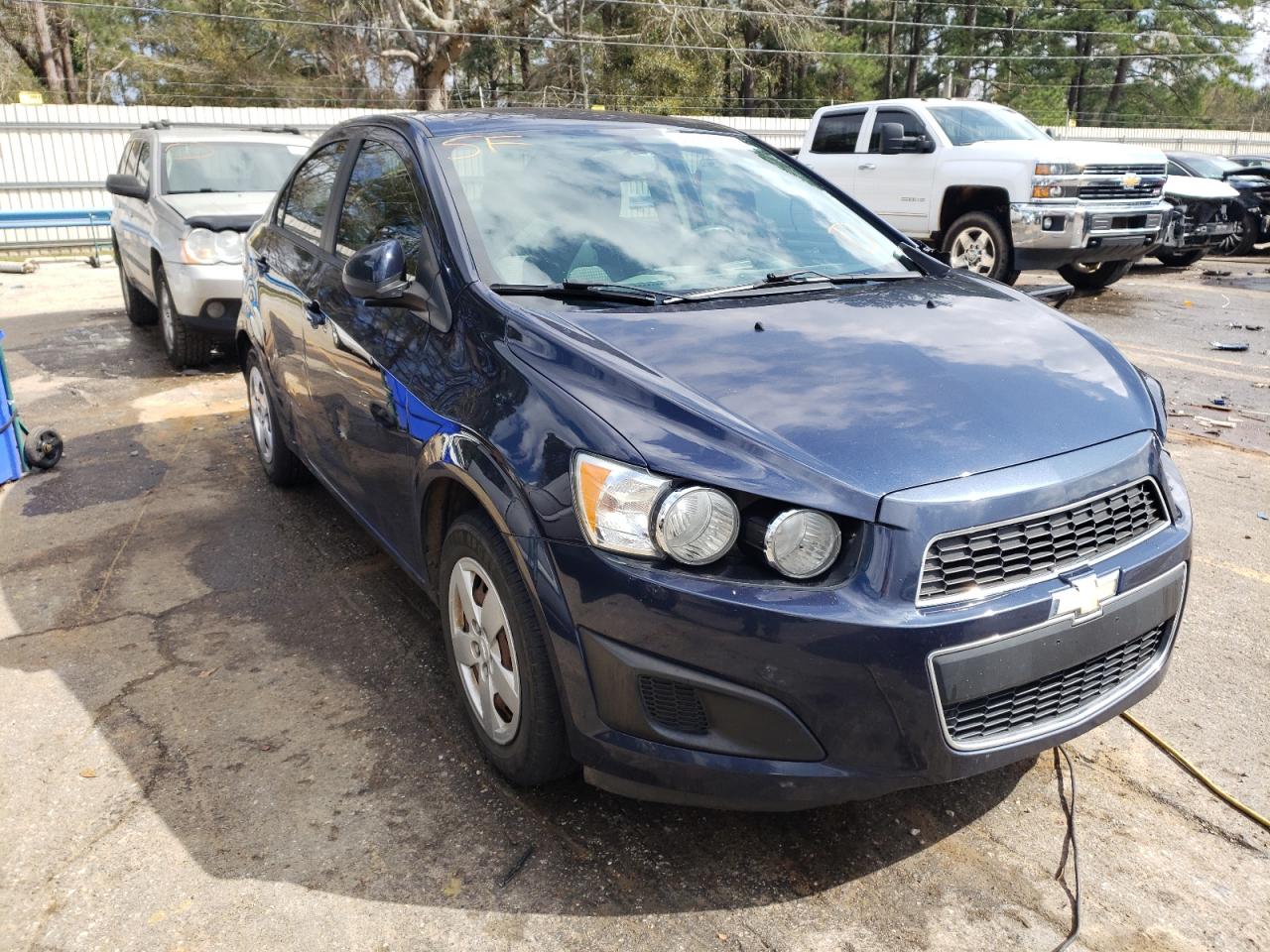 CHEVROLET SONIC LS 2015 z numerem VIN 1G1JB5SH8F4138412 - Zdjęcie z aukcji