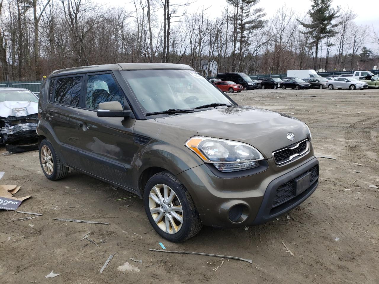 KIA SOUL + 2013 with VIN KNDJT2A6XD7520973 - Photo from auction