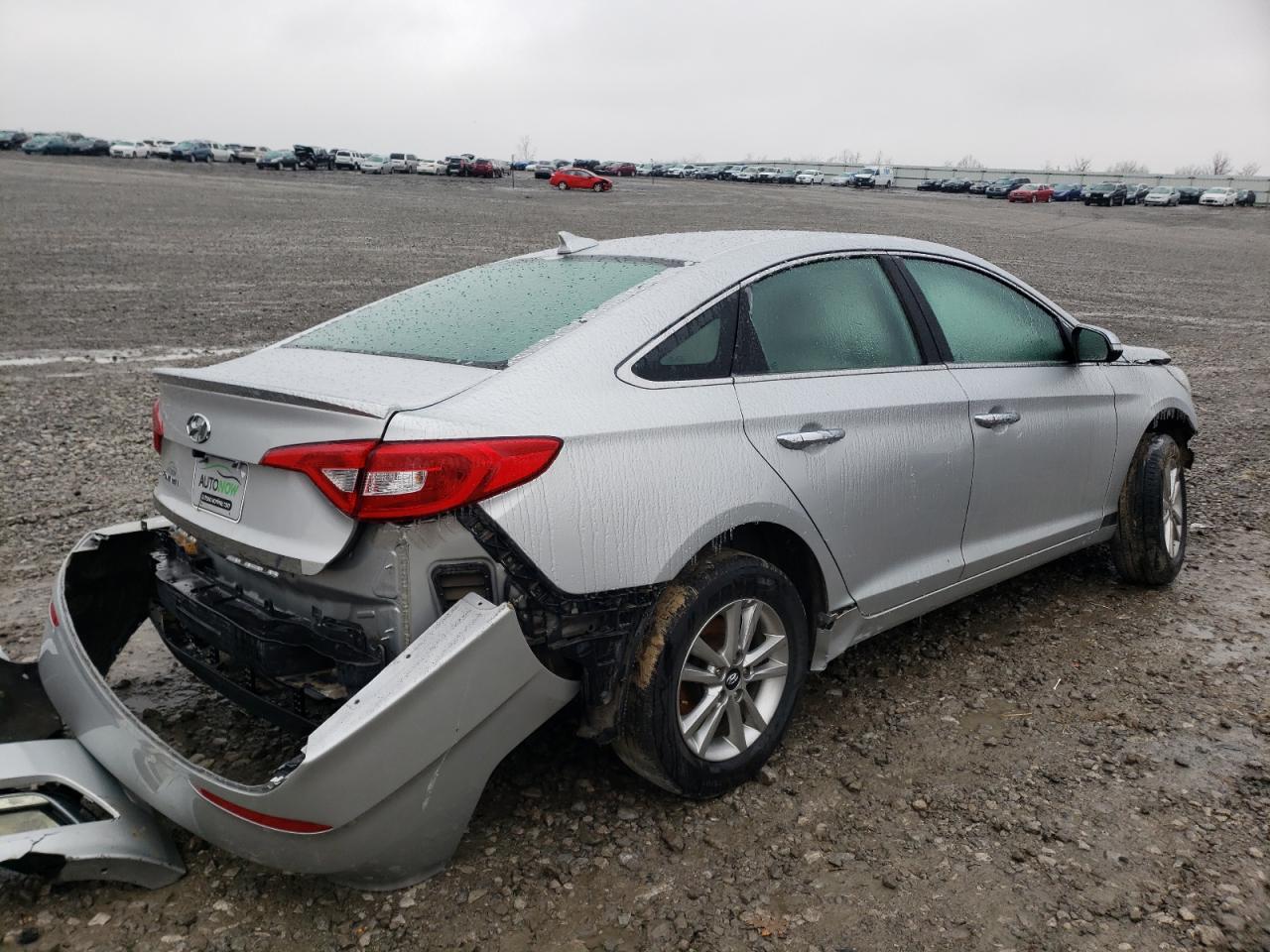 Photo 4 from auction – 2016 HYUNDAI SONATA SE with VIN 5NPE24AF7GH416392