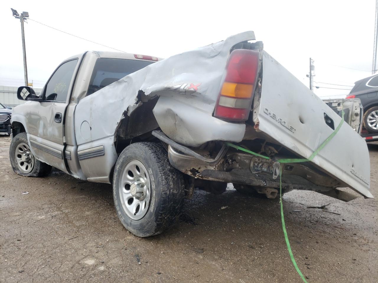 Photo 3 from auction – 2000 CHEVROLET SILVERADO with VIN 1GCEK14V4YZ167707