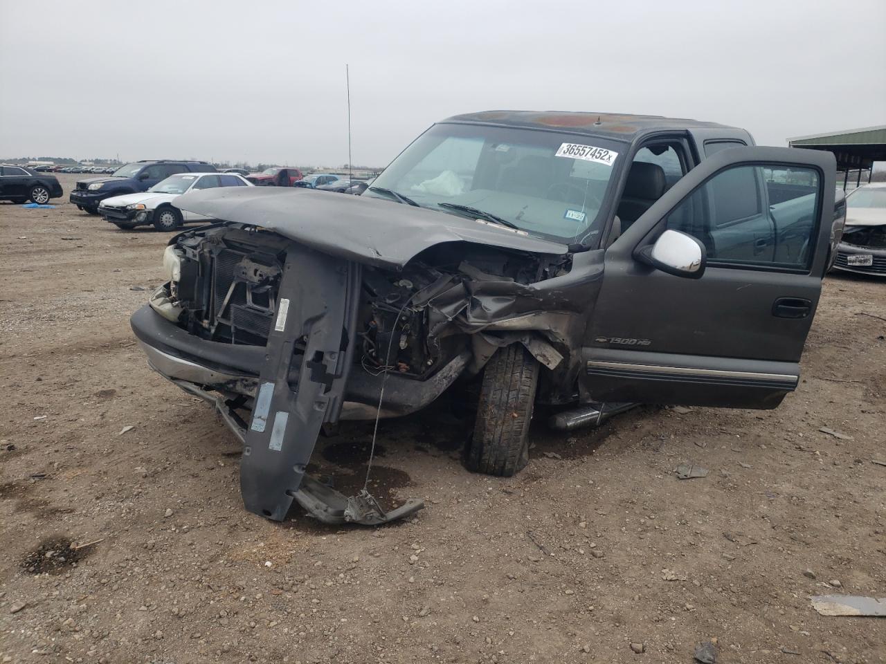 Photo 2 from auction – 2001 CHEVROLET SILVERADO with VIN 1GCGC13U01F206685