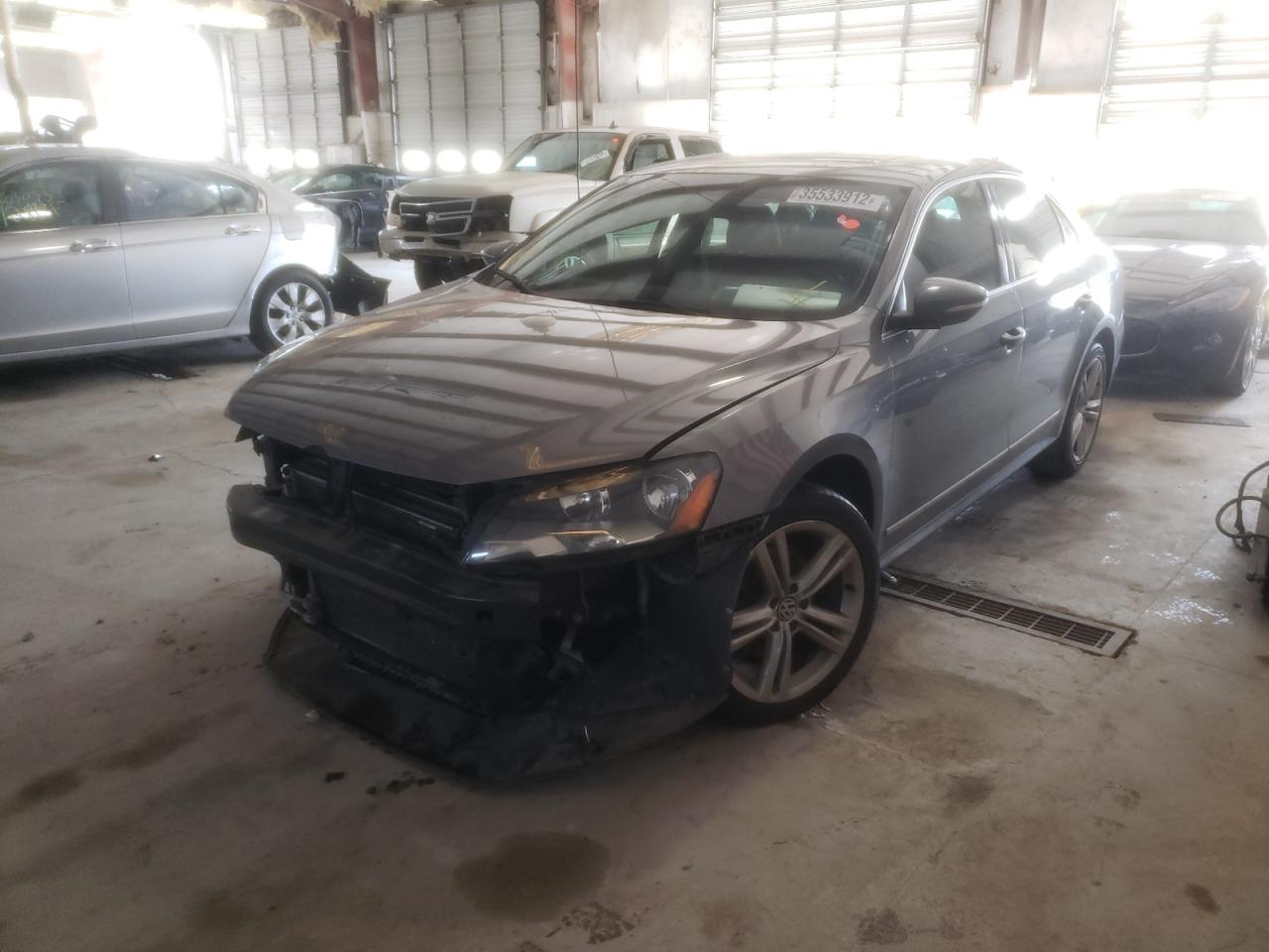 Photo 2 from auction – 2012 VOLKSWAGEN PASSAT SEL with VIN 1VWCN7A36CC012623