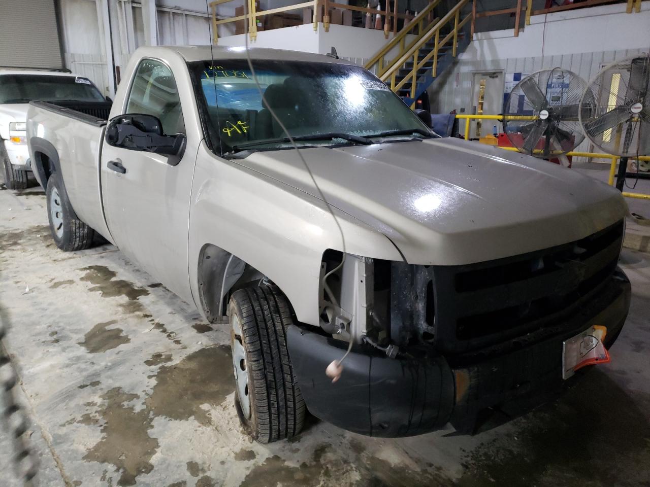 CHEVROLET SILVERADO 2009 with VIN 1GCEC14069Z127051 - Photo from auction