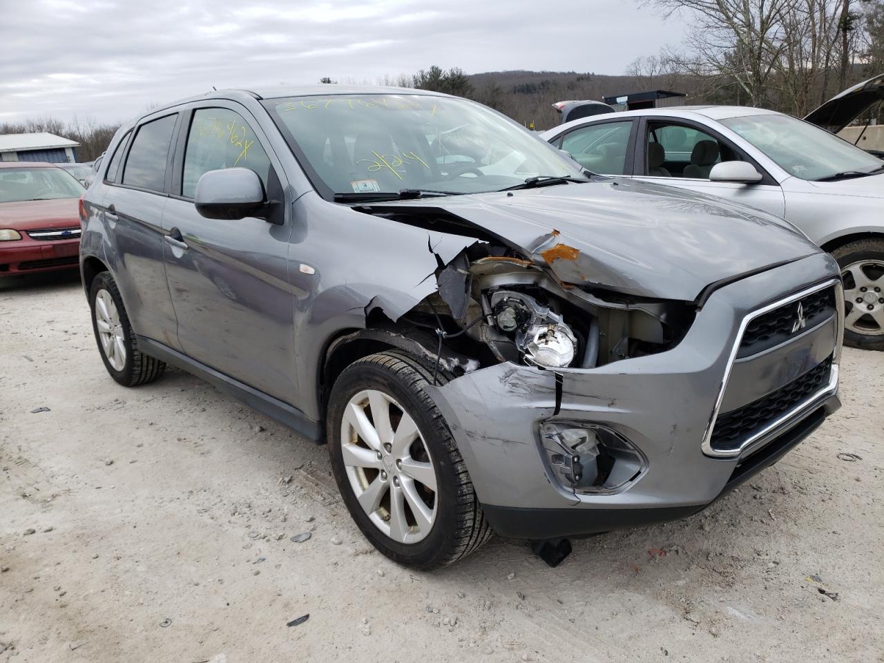 MITSUBISHI OUTLANDER 2014 with VIN 4A4AR3AUXEE018831 - Photo from auction